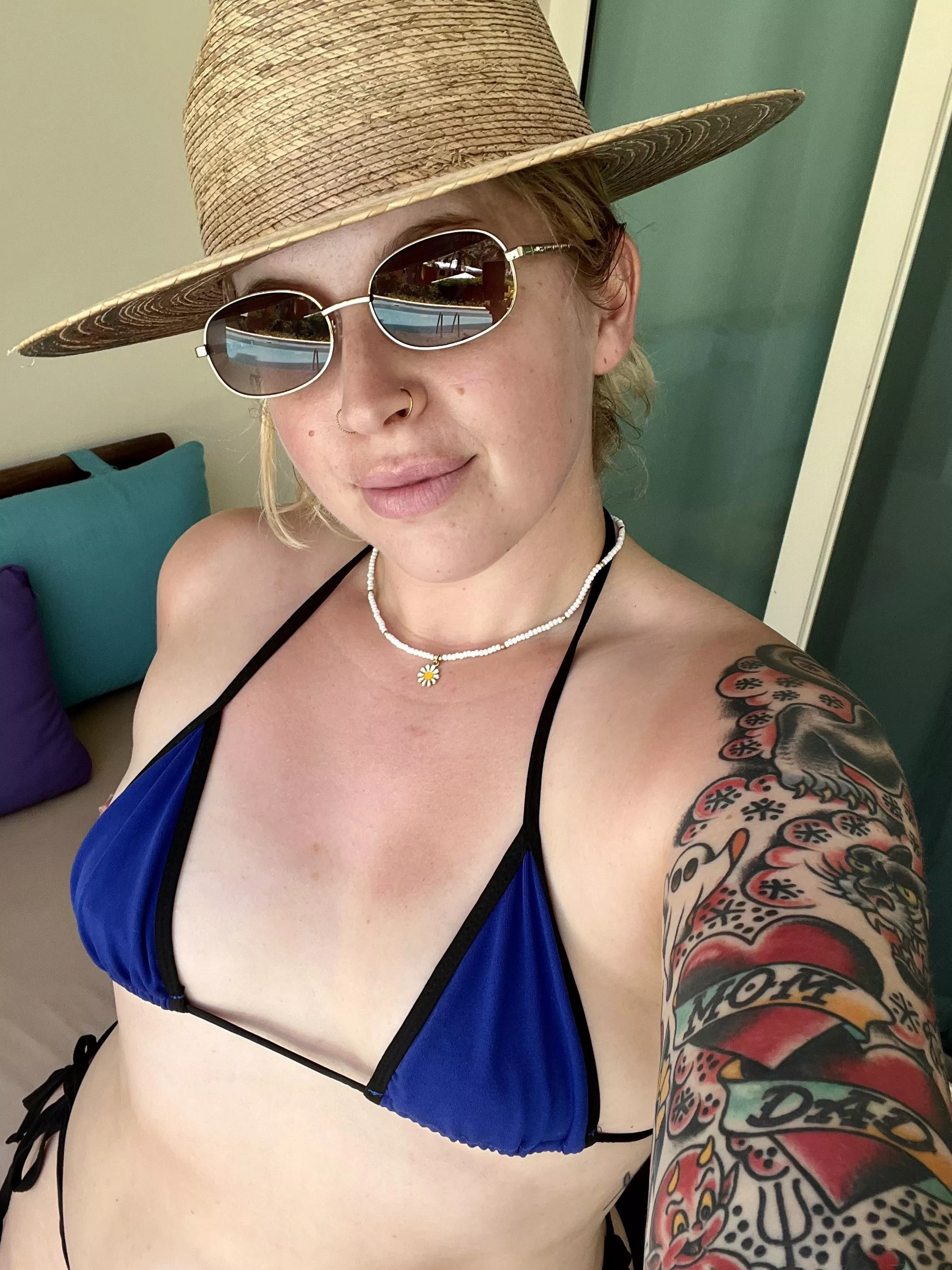 Bikini selfie 💙