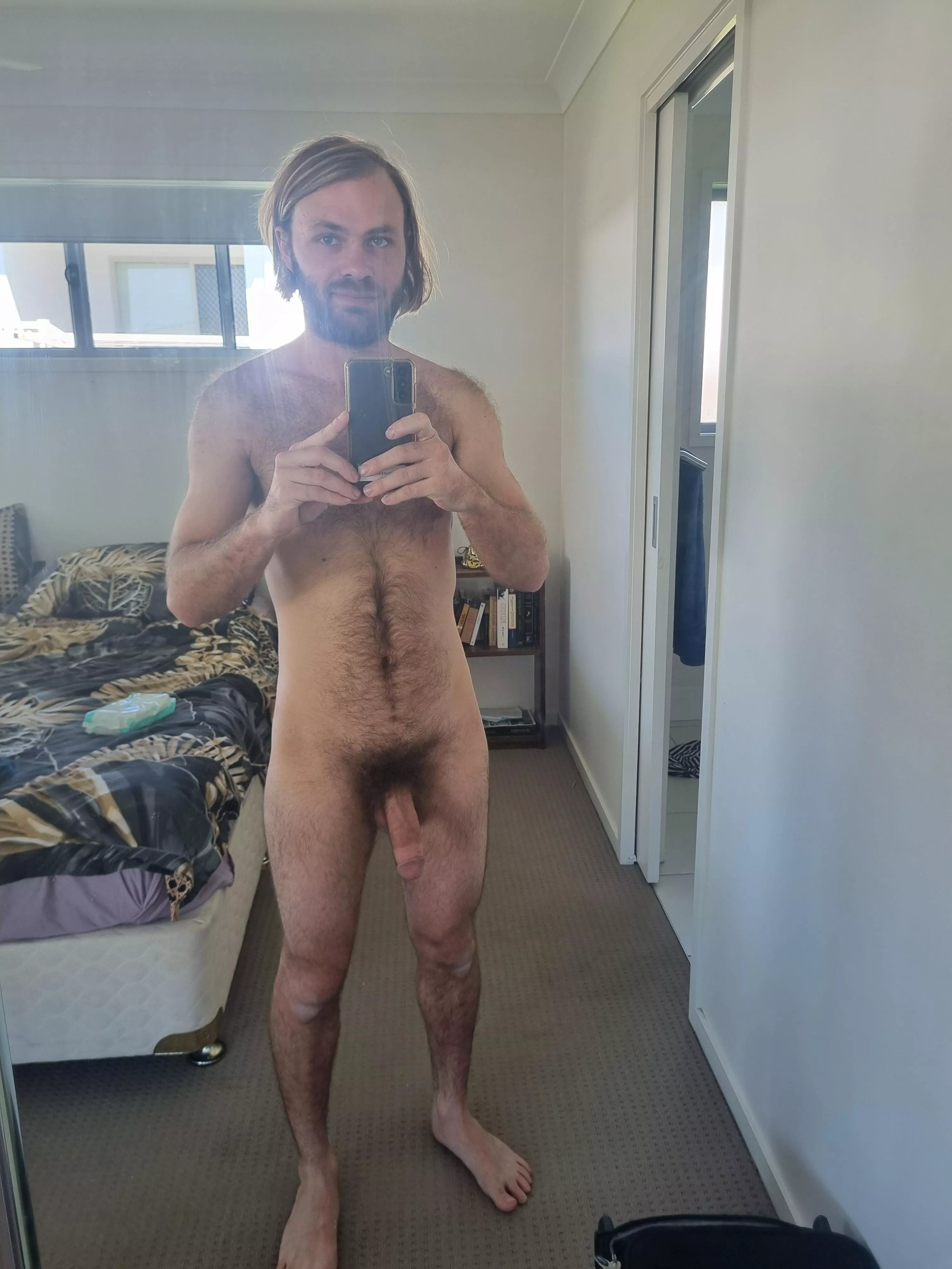 (m)28 from Australia what do you think about me ?