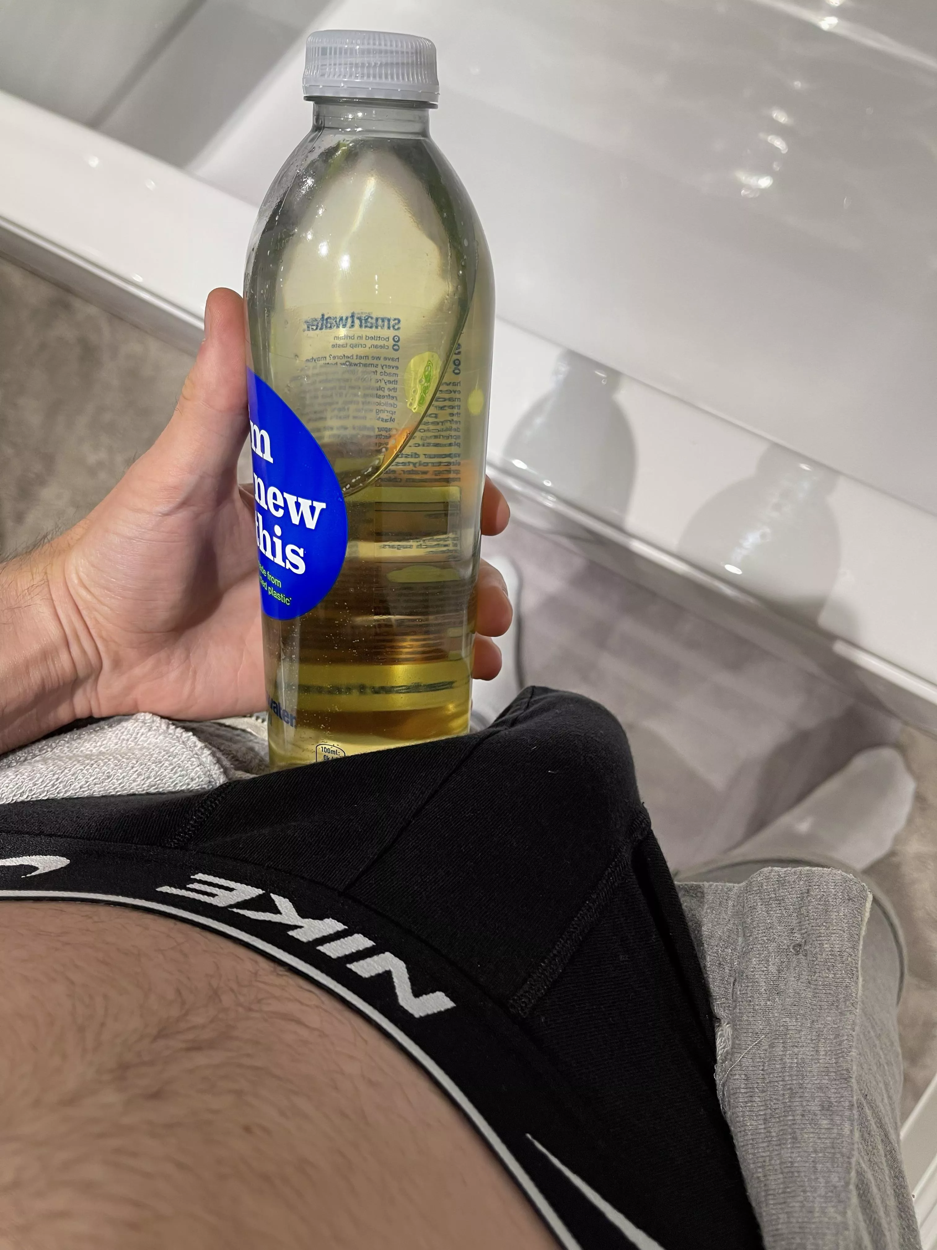 Who would drink my bottle of piss? Posting this to a guy in the USA so he can taste my 22 year old lads fresh British piss 🇬🇧 😈 love filling up bottles for guys to taste