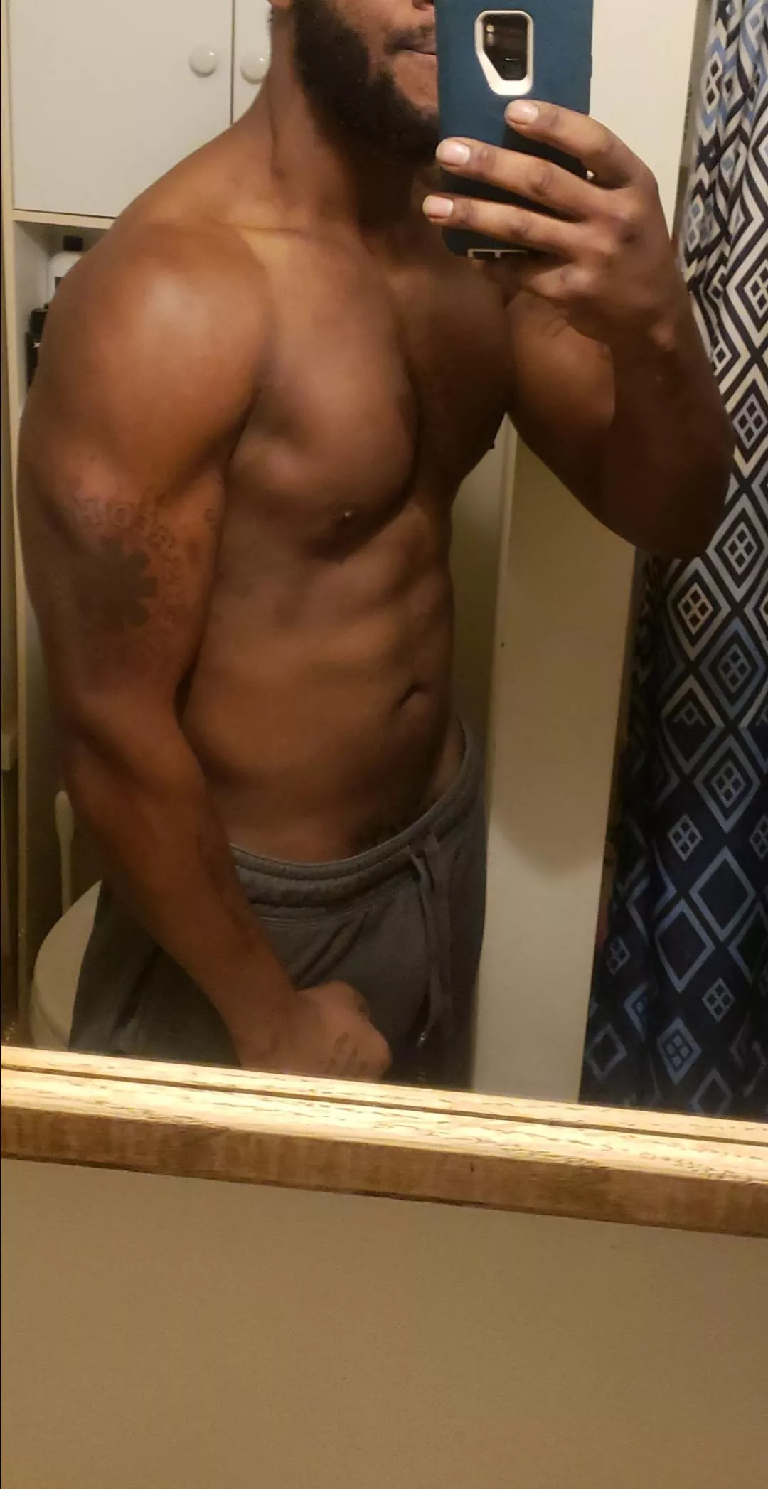 29M athletic bull looking for cougars