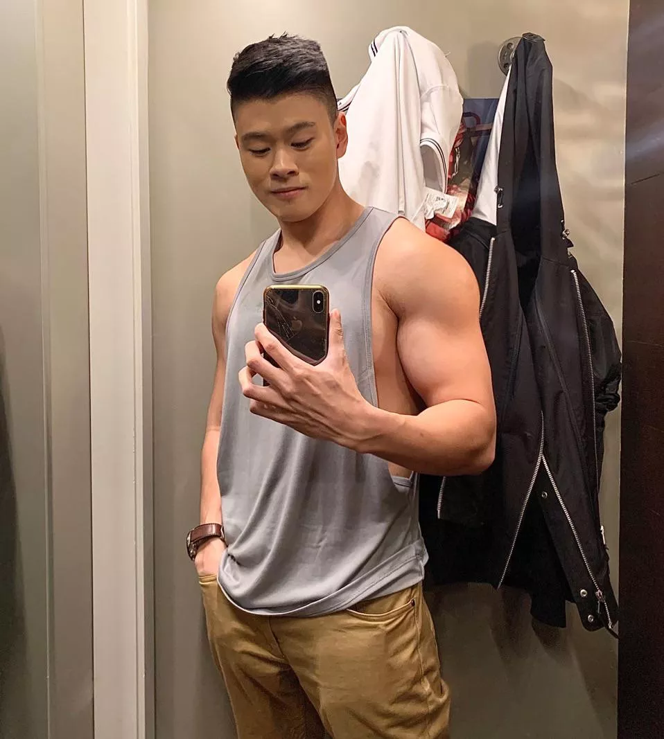 Another fitting room selfie ;)