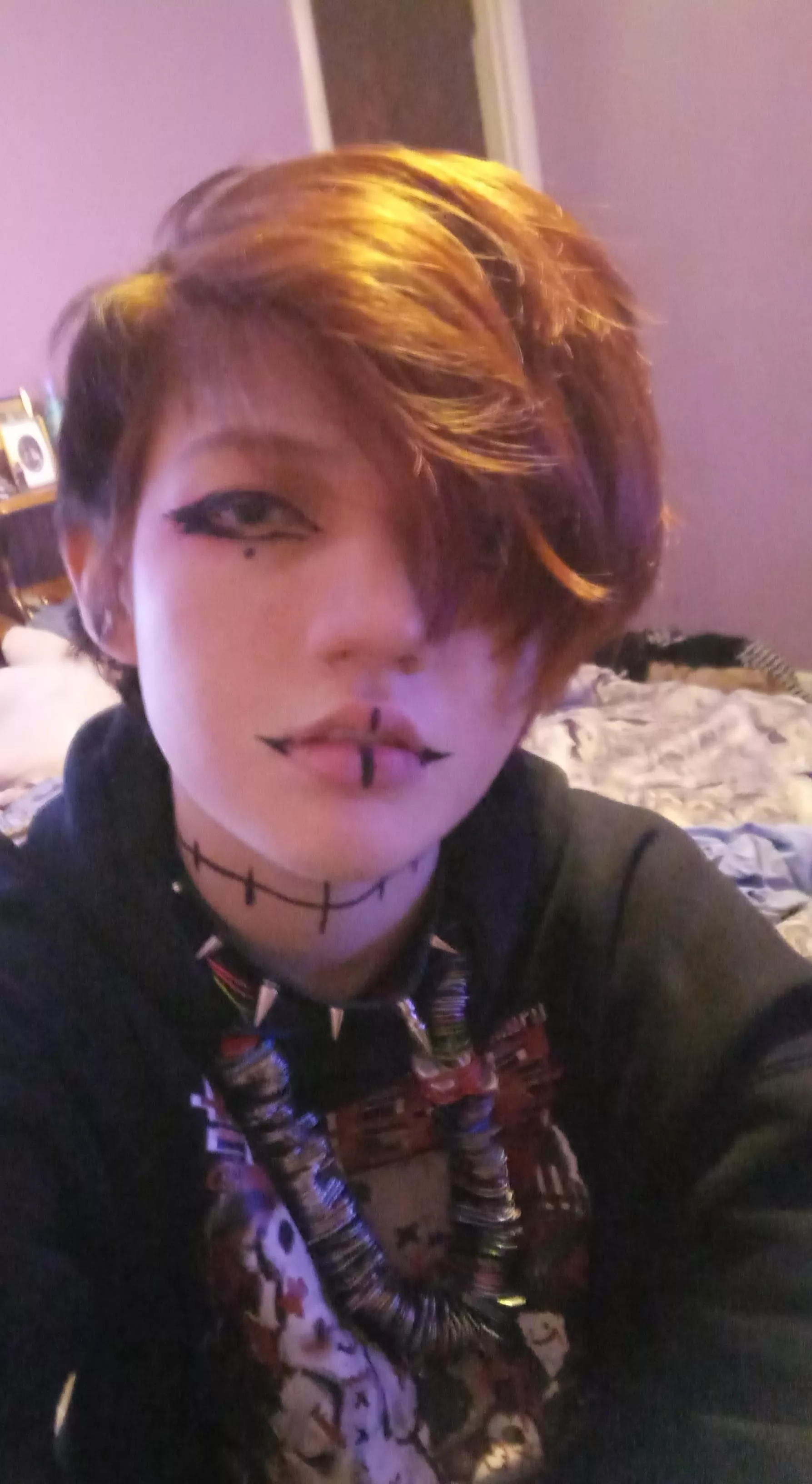 anyone want a pretty emo boy?