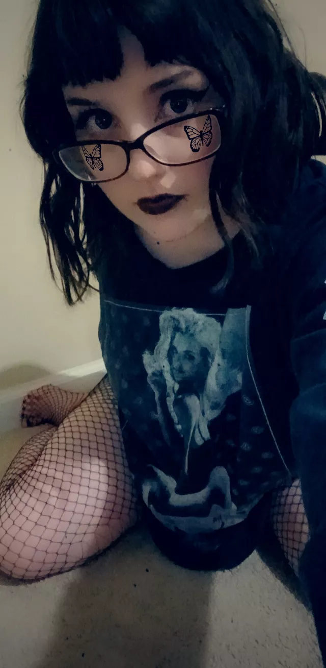 do you think you could handle my thick thighs and black lips?