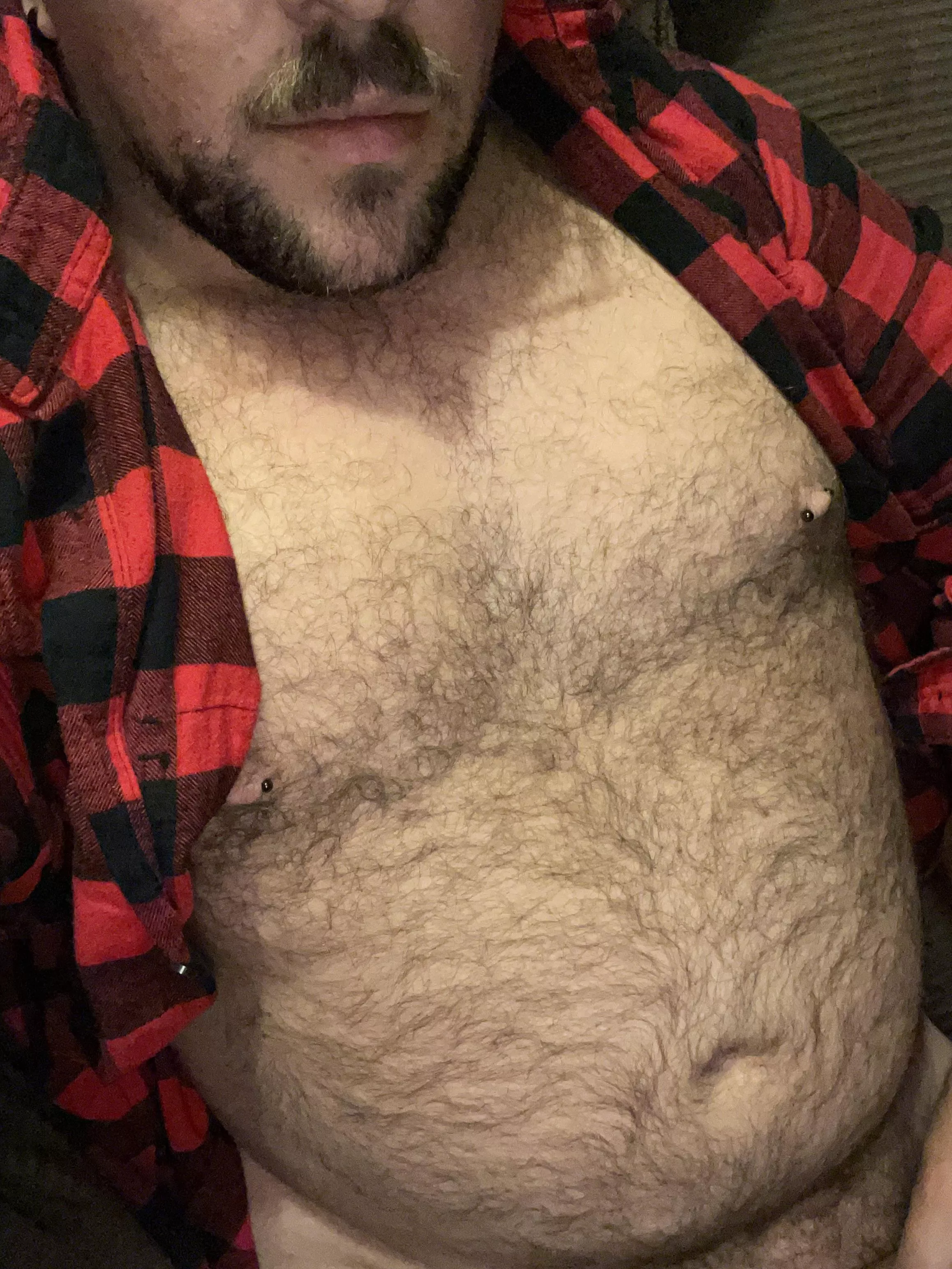 31m Chilly tonight, who wants to warm up? DMs open