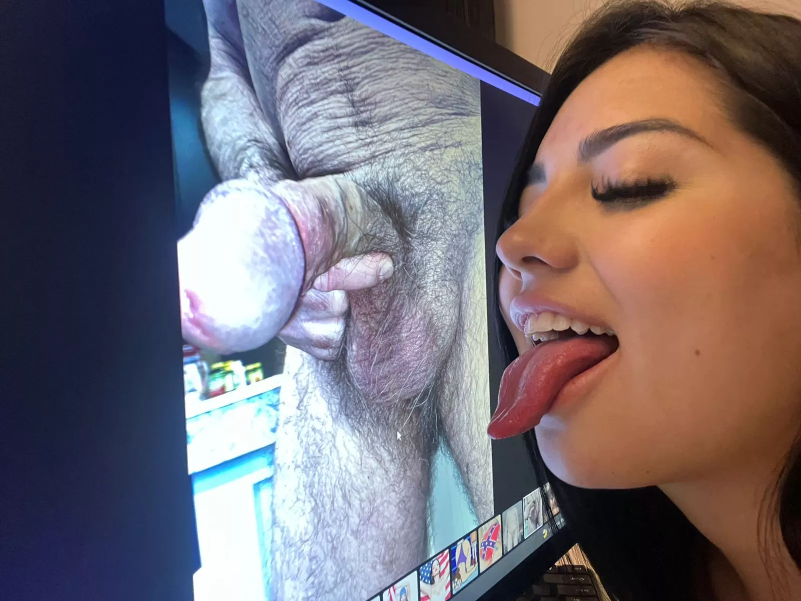 A reversal of the Cock Tribute, do you guys like it? lol