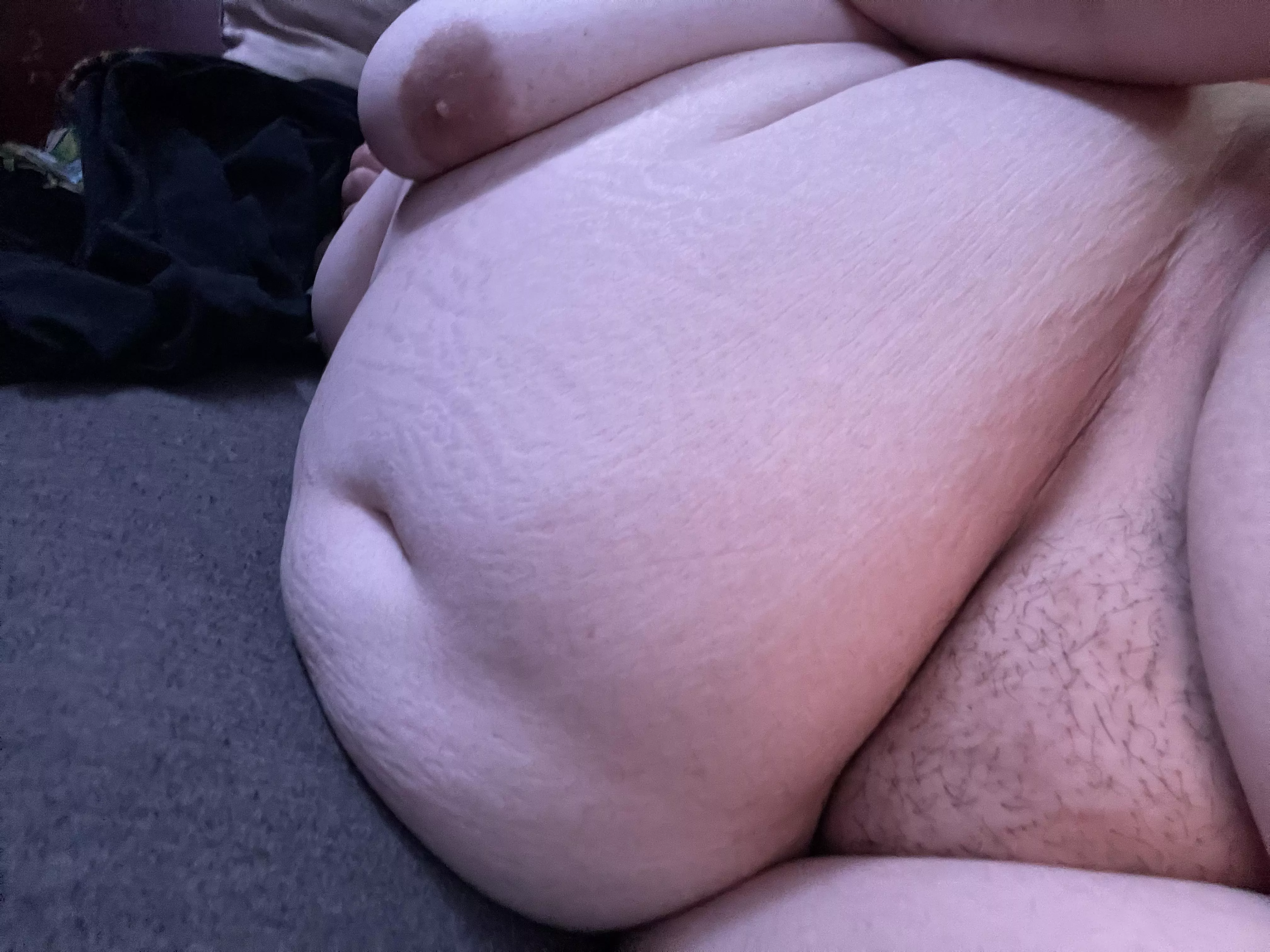 f 18 piggy belly