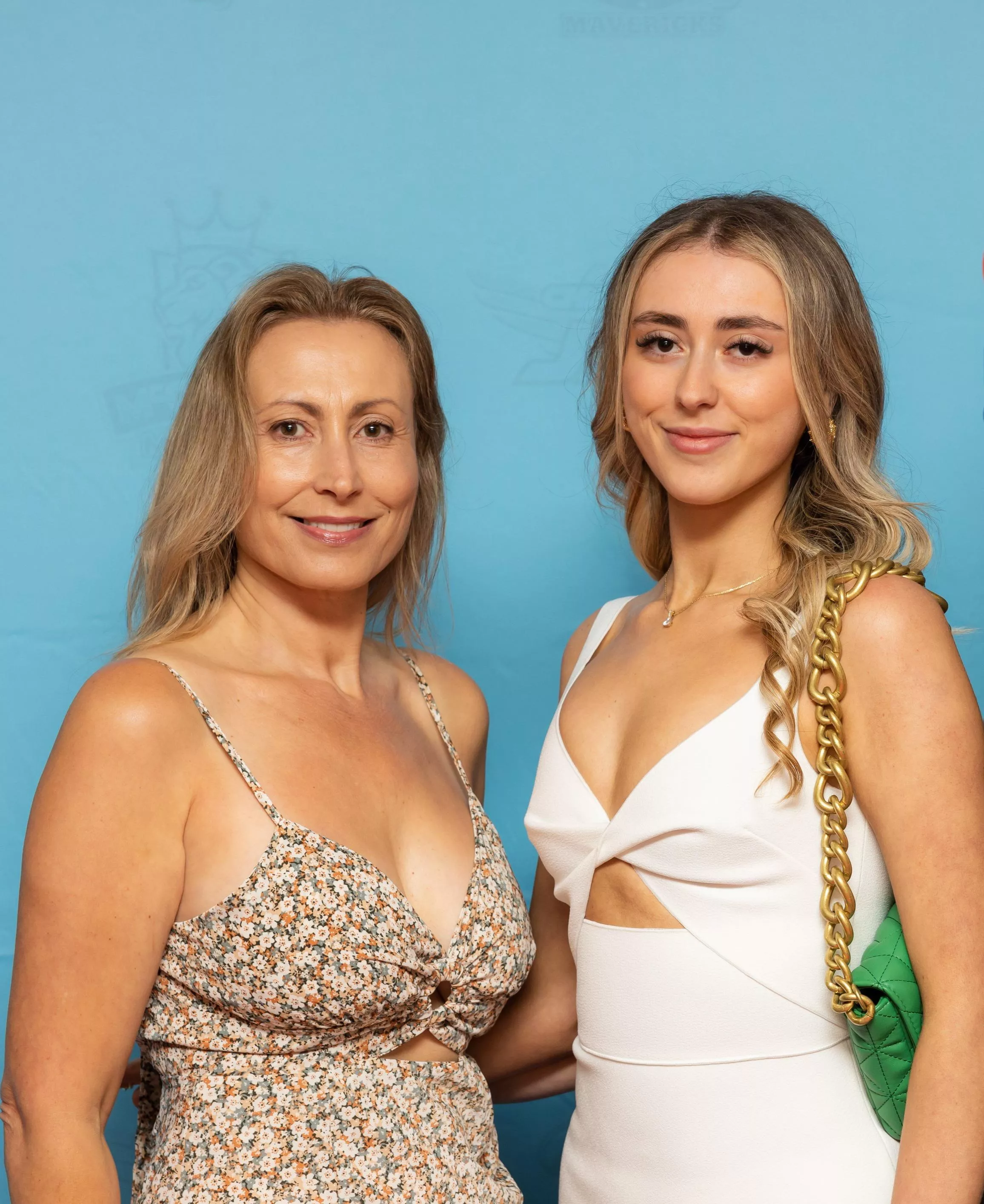 mom and daughter