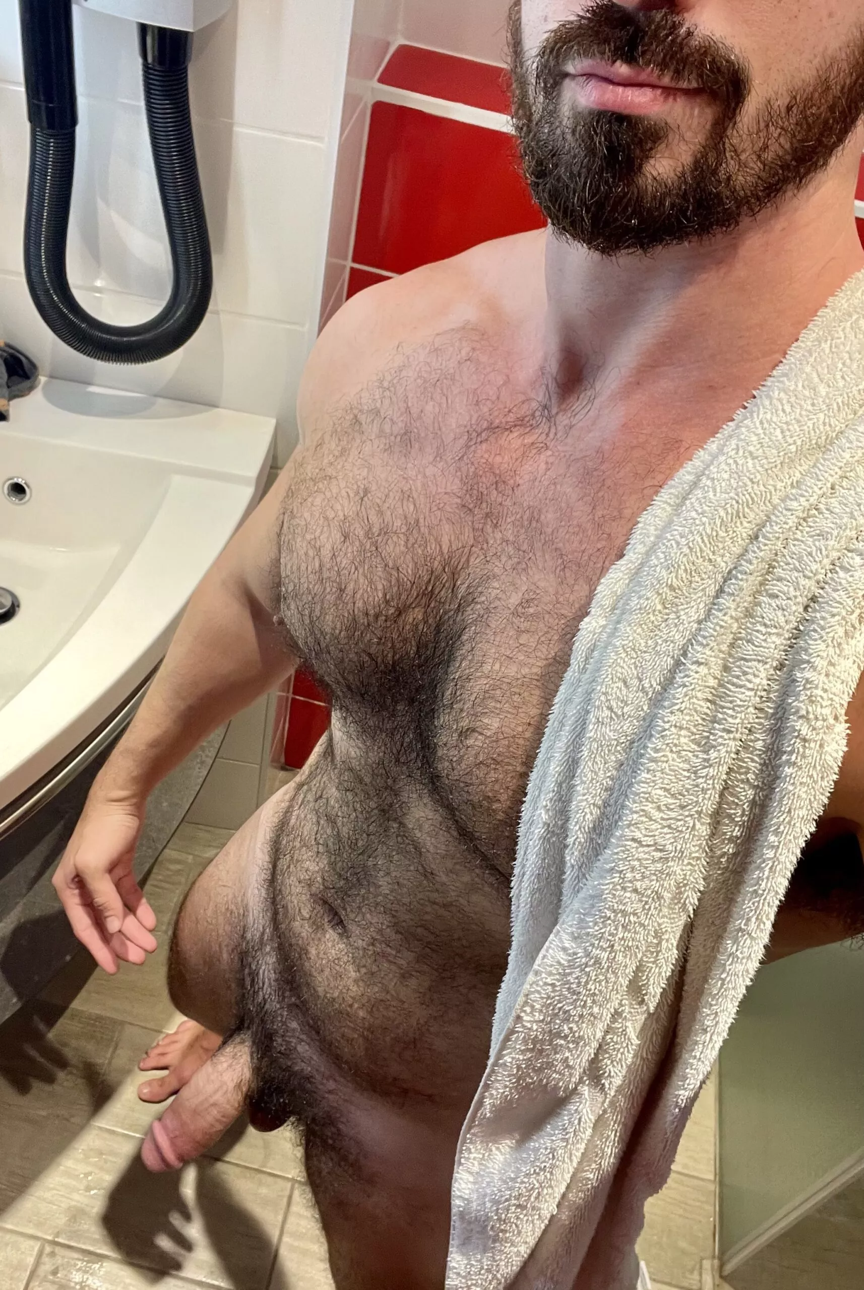 @THICKmacho (Twitter)