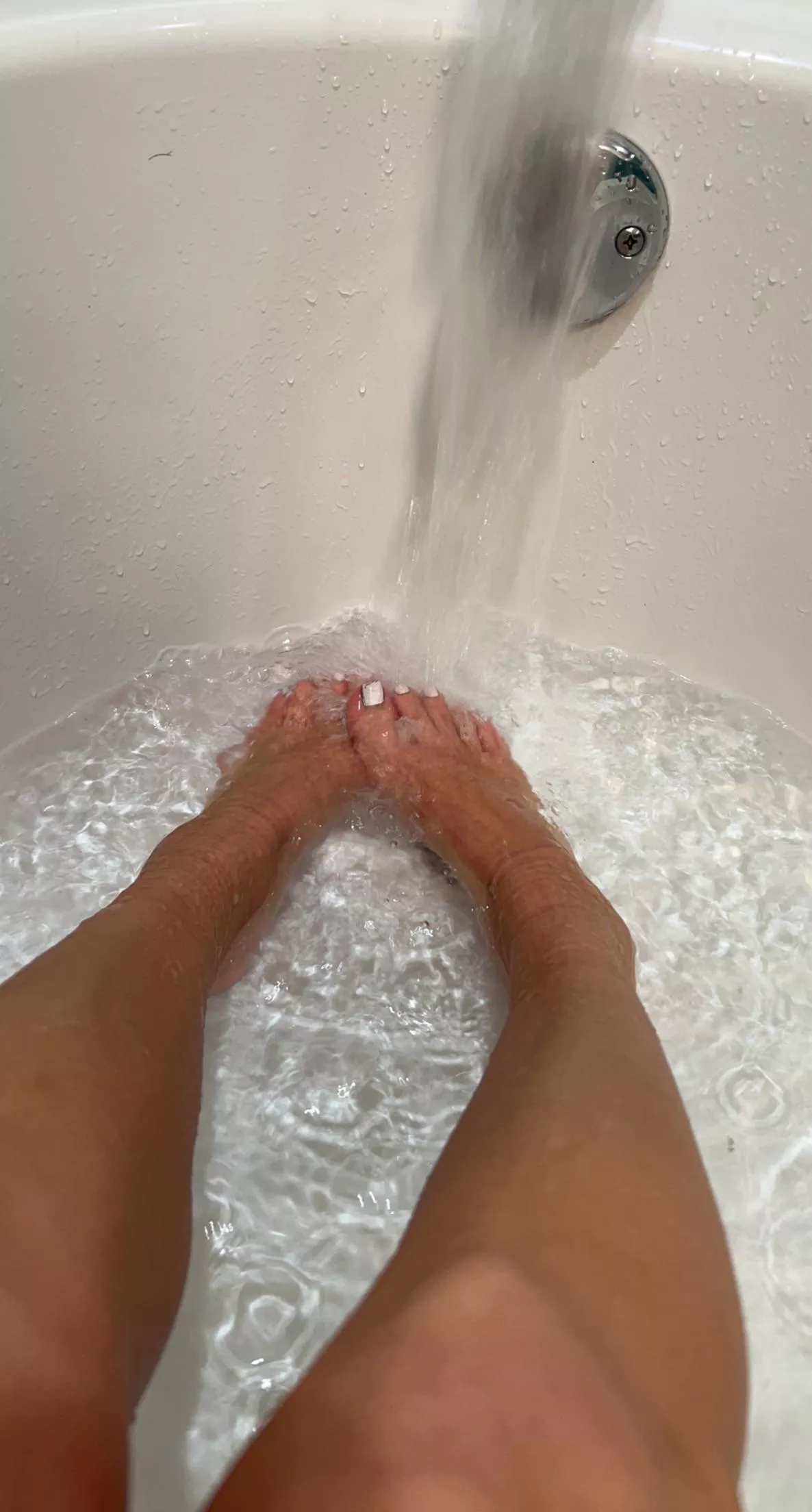 Who loves clean feet?