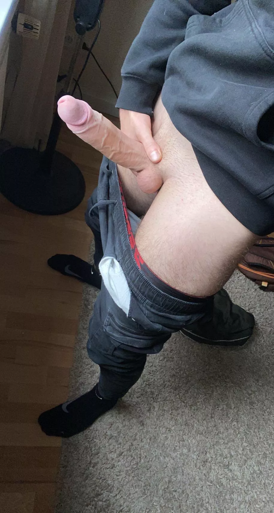 30 m uk - DMs open