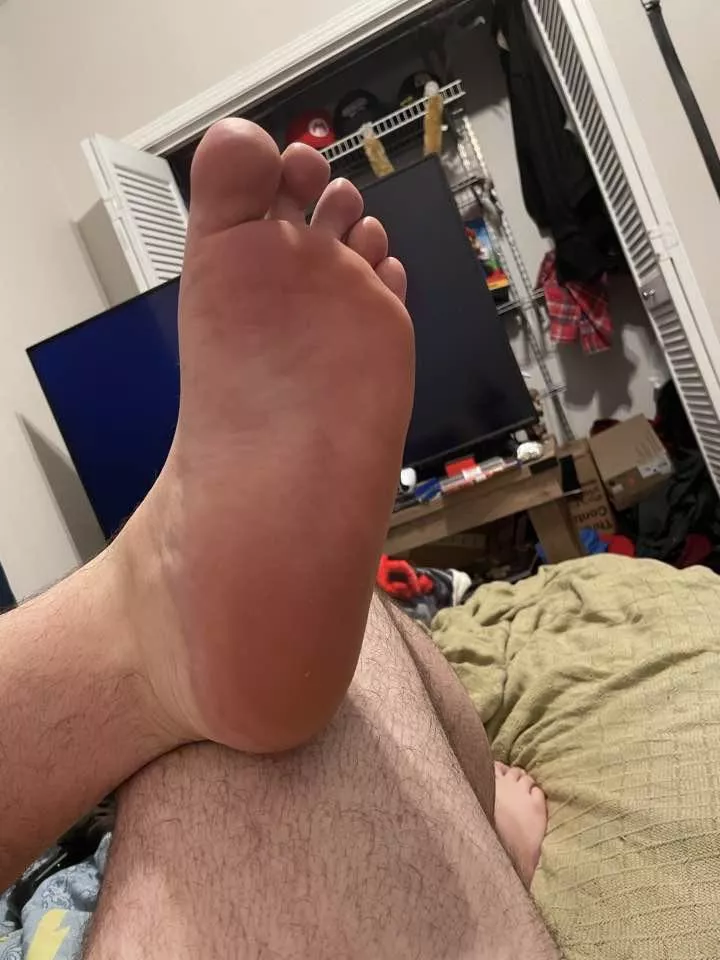 My meaty sole needs your tongue