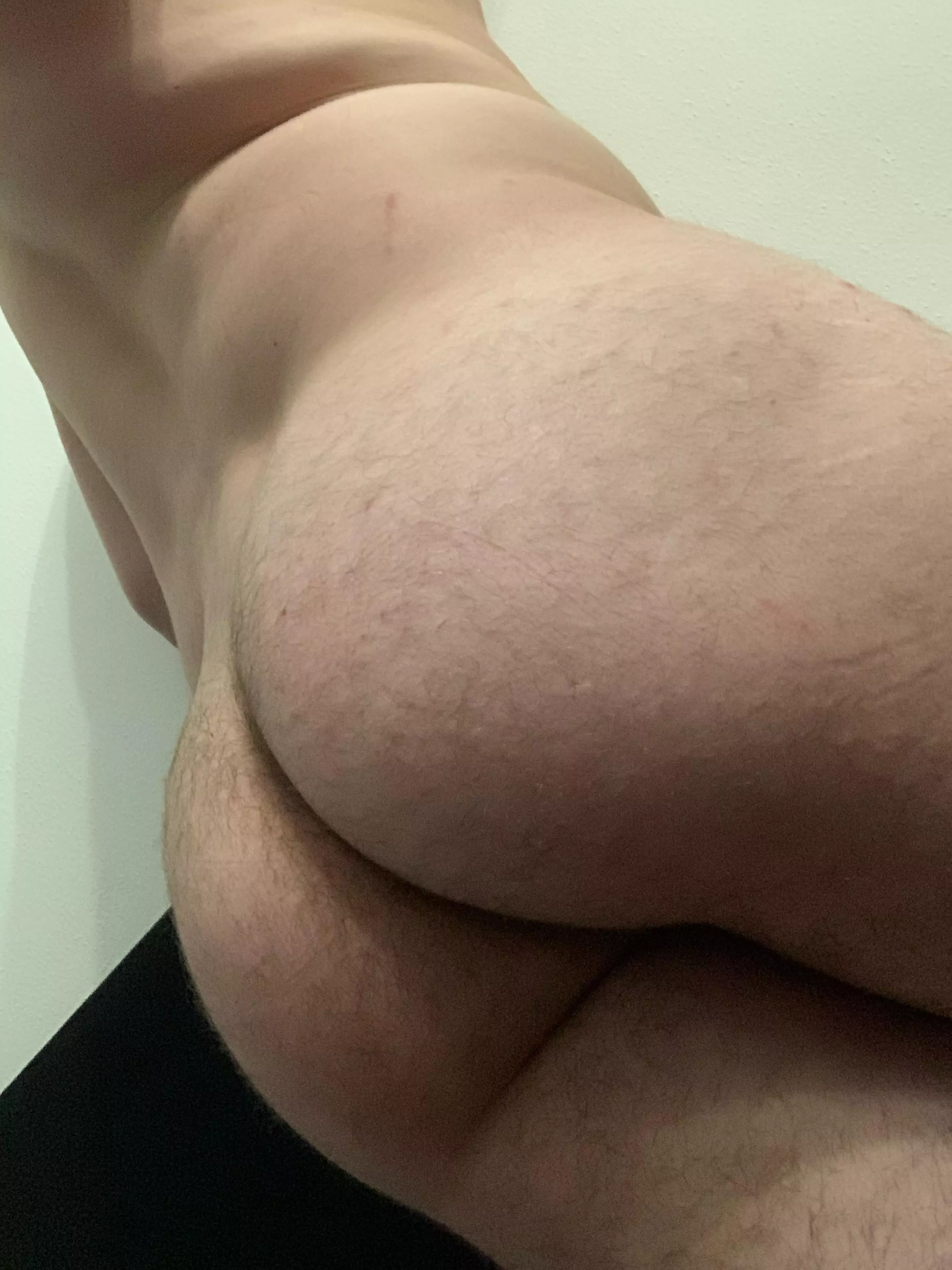 Thick virgin ass needs daddy