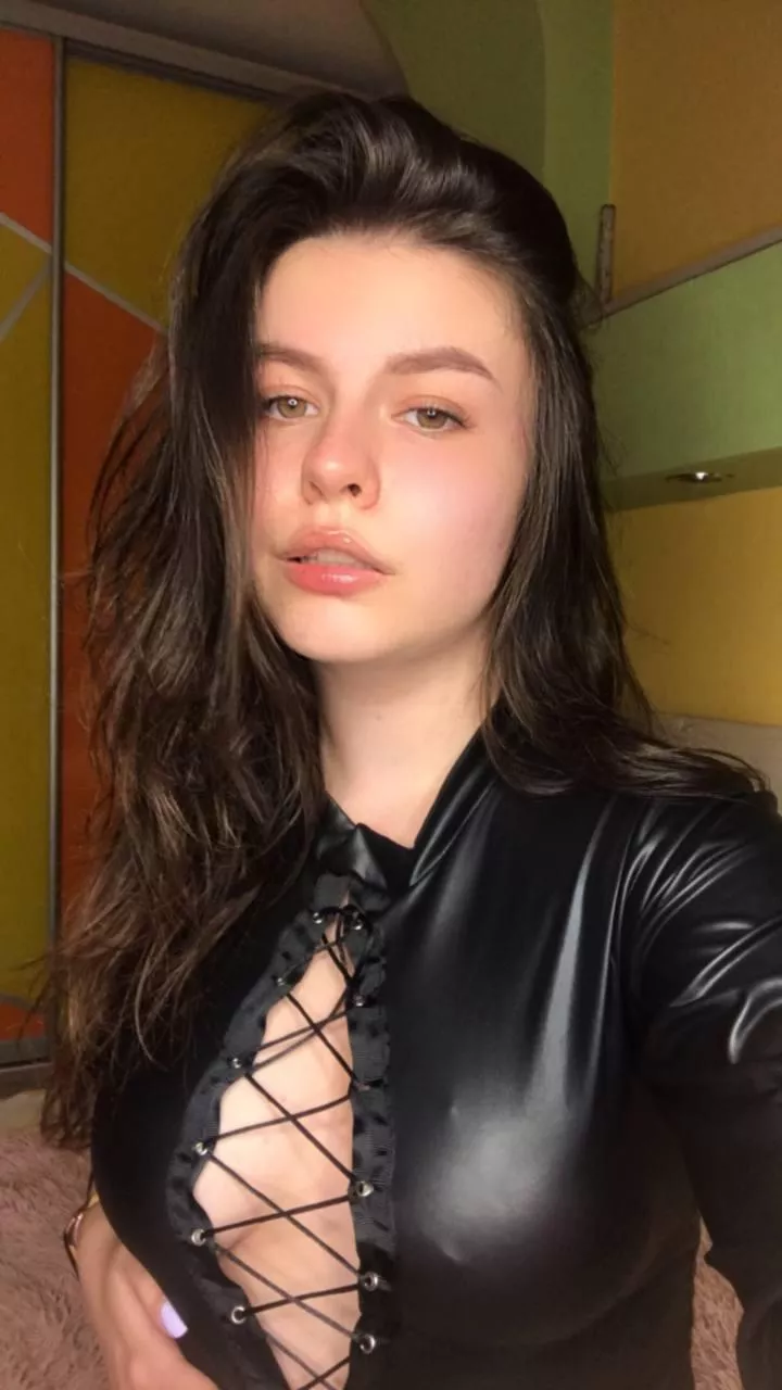 [F] do you like girls in latex? ðŸ˜ðŸ¥µ