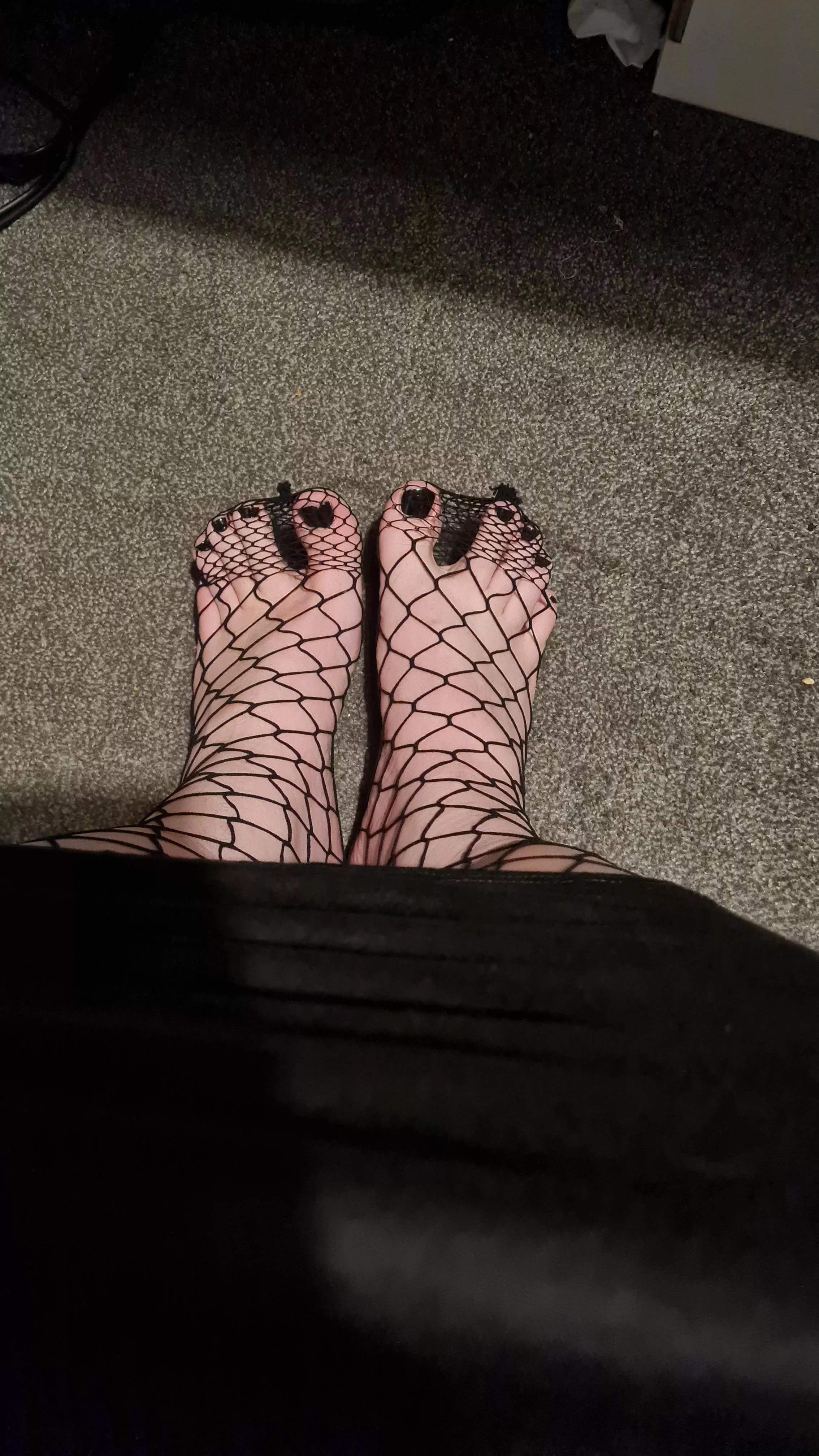 Feet and fishnets