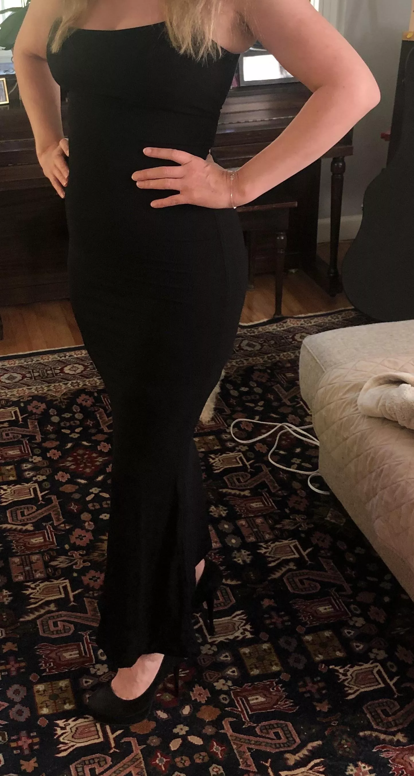 Is the 40yo wifey thicc enough for you ?