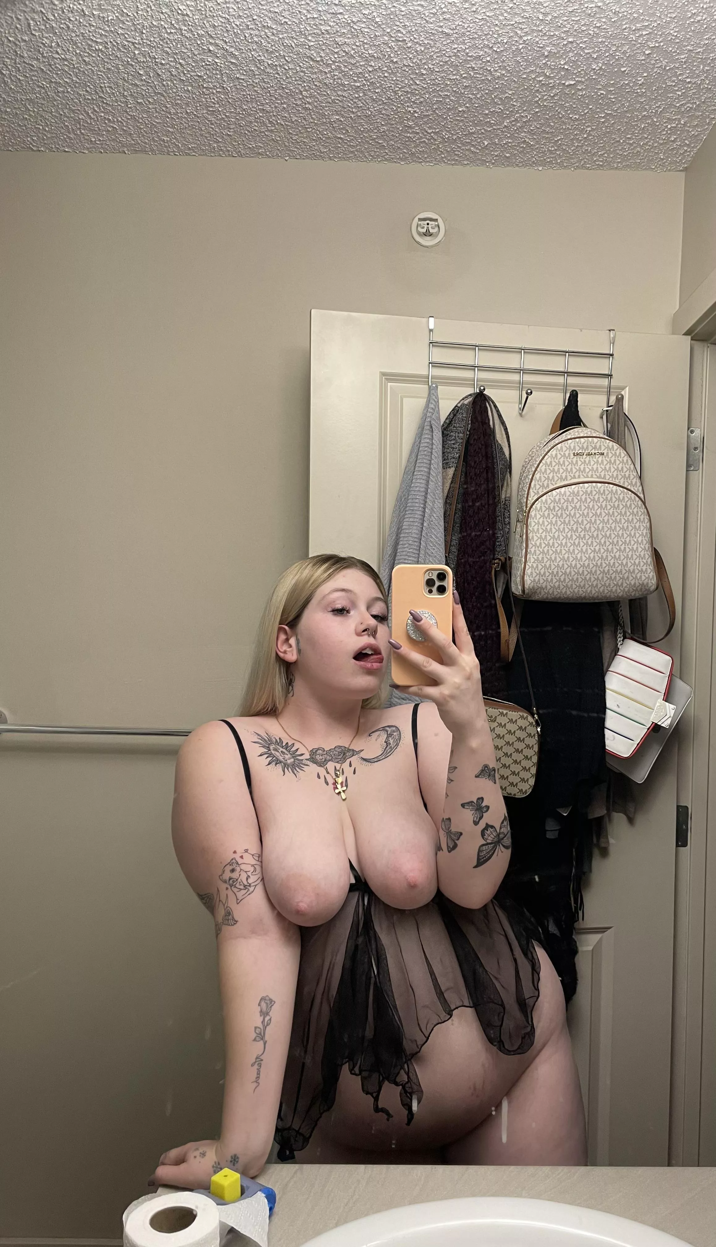 Kinda insecure about my chubby body... would you still fuck me?