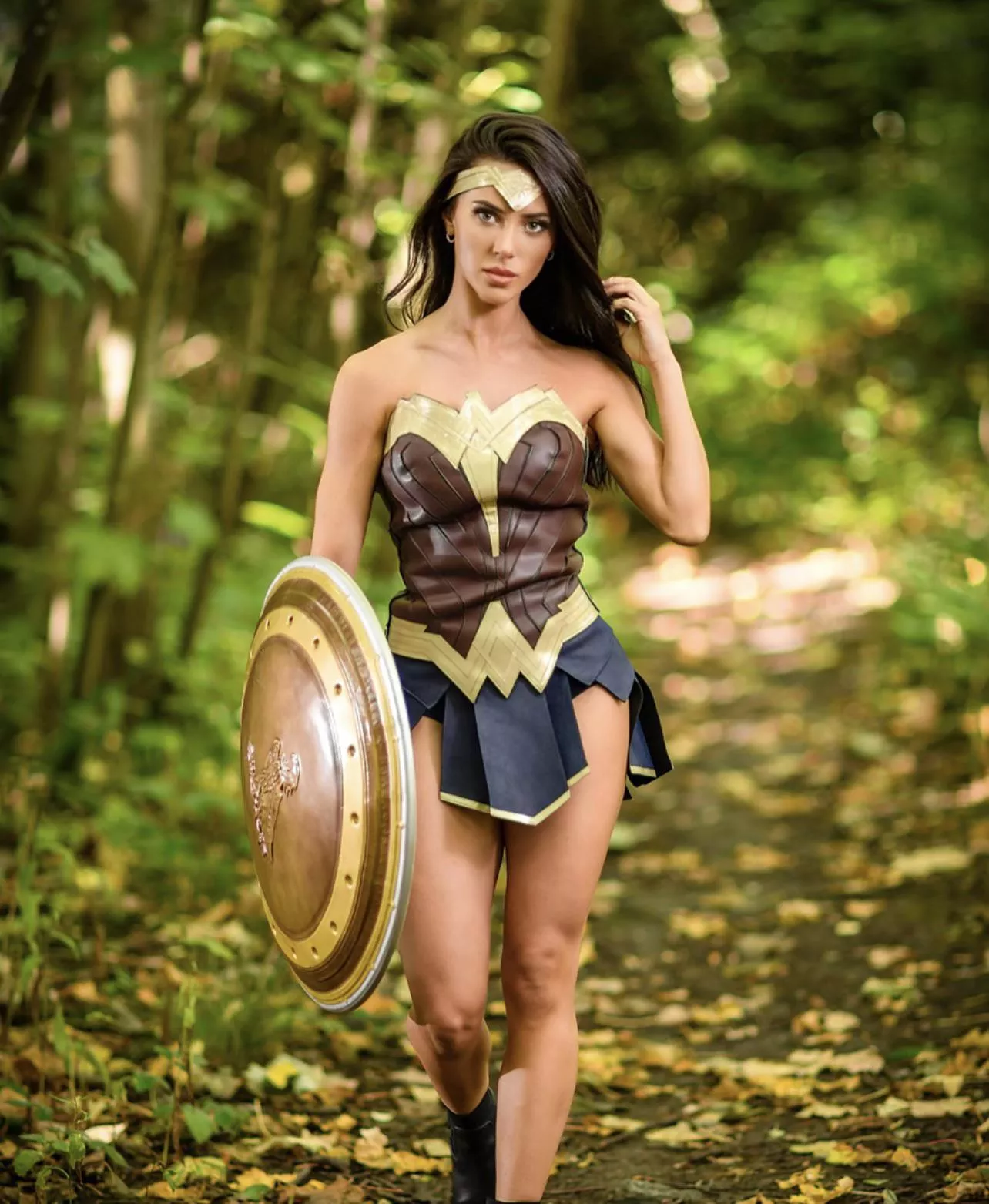 Monday Mood ðŸ˜ˆ Wonder Woman cosplay by me @jadesuzannesmith