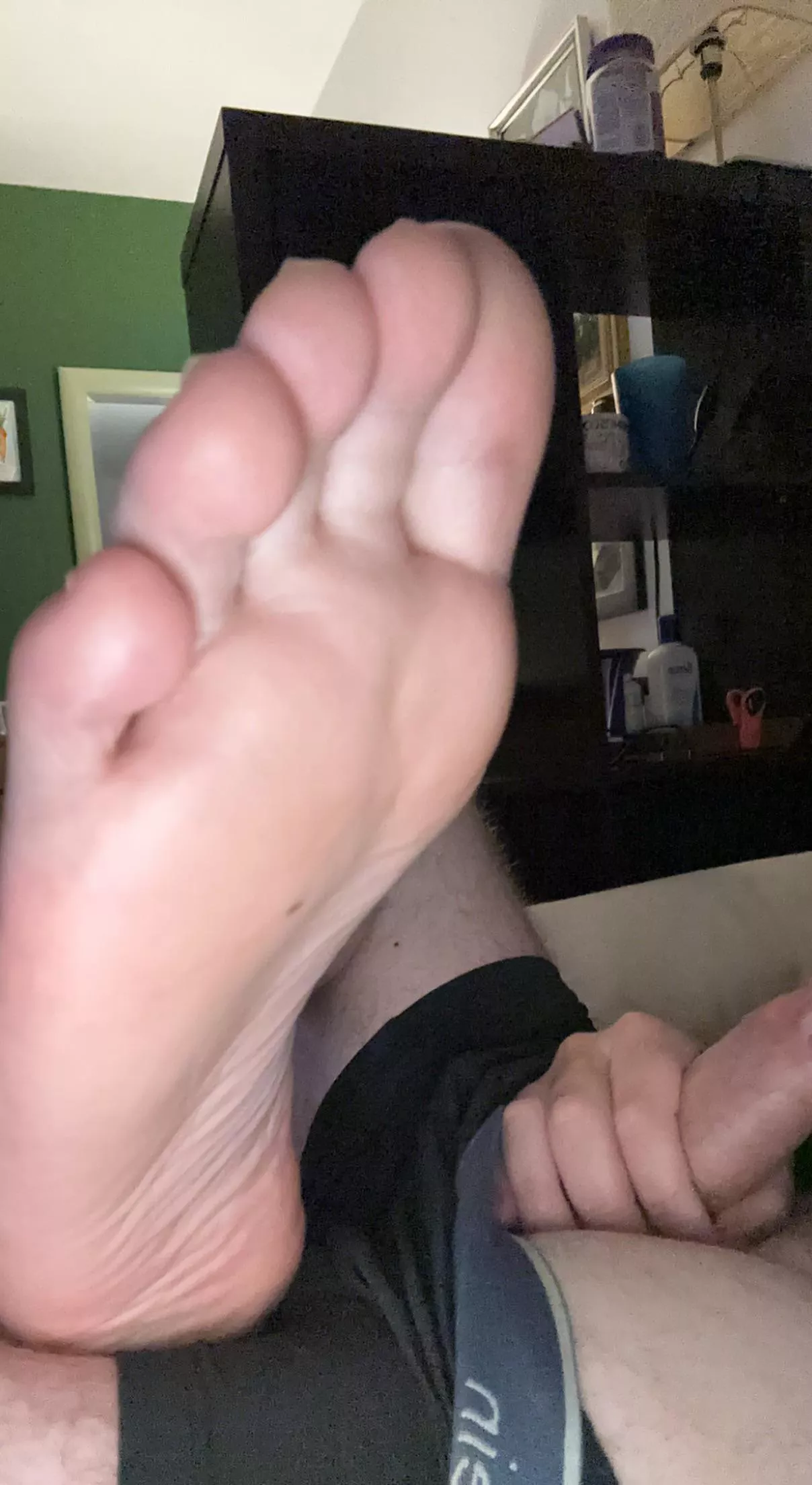 Suck my toes while I jerk off?