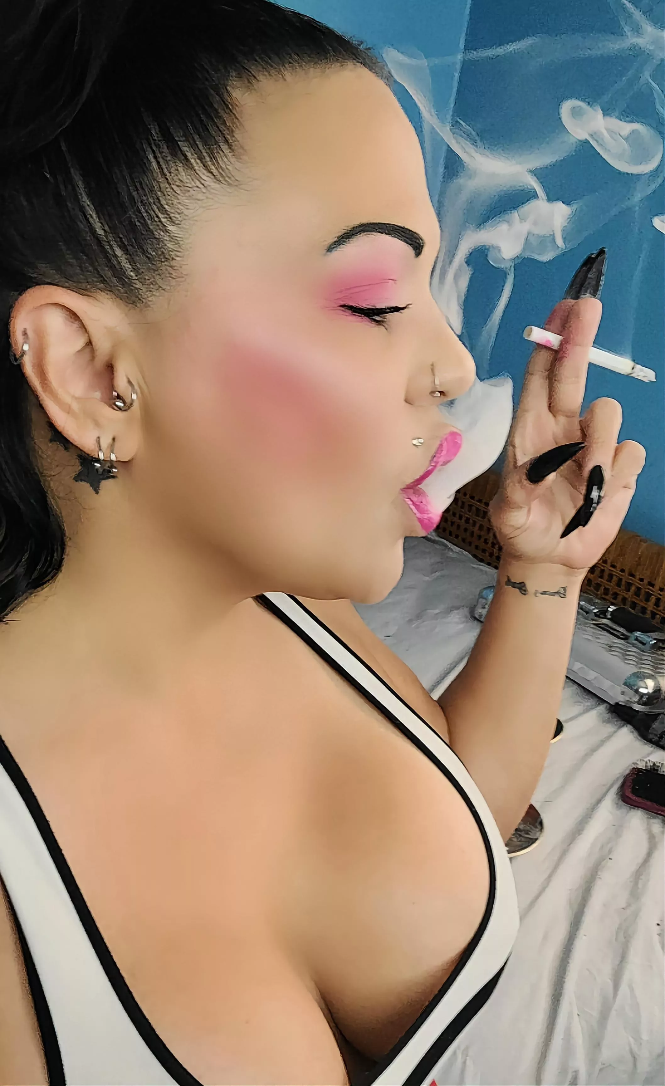 The Smoking Fetish Goddess!🔥