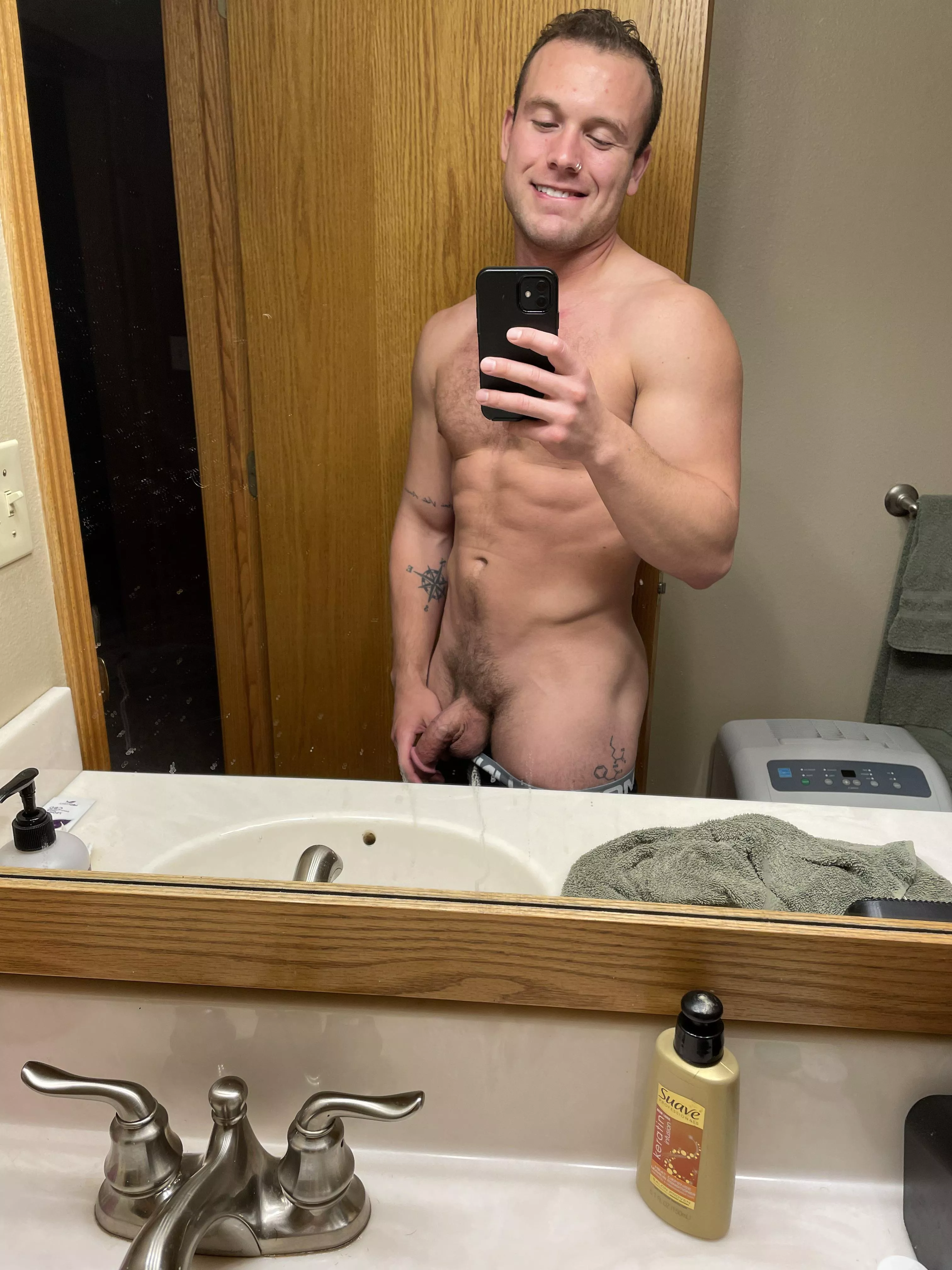 [25] time to hop in the shower, any bros joining