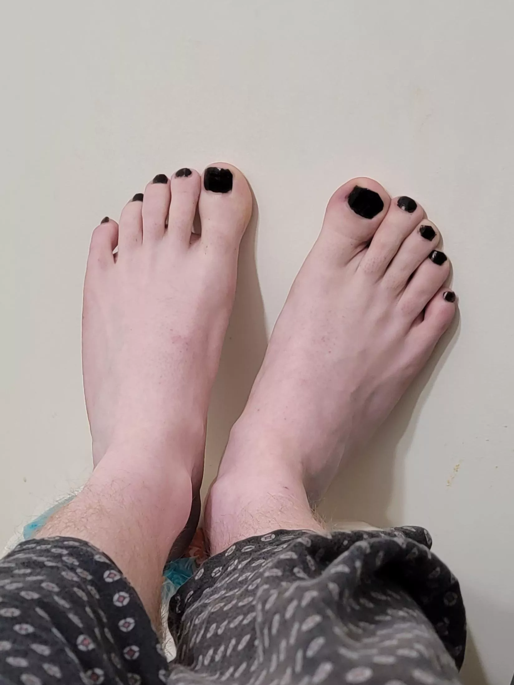 I painted my toes for the first time today. Aren't they pretty? ðŸ¥º