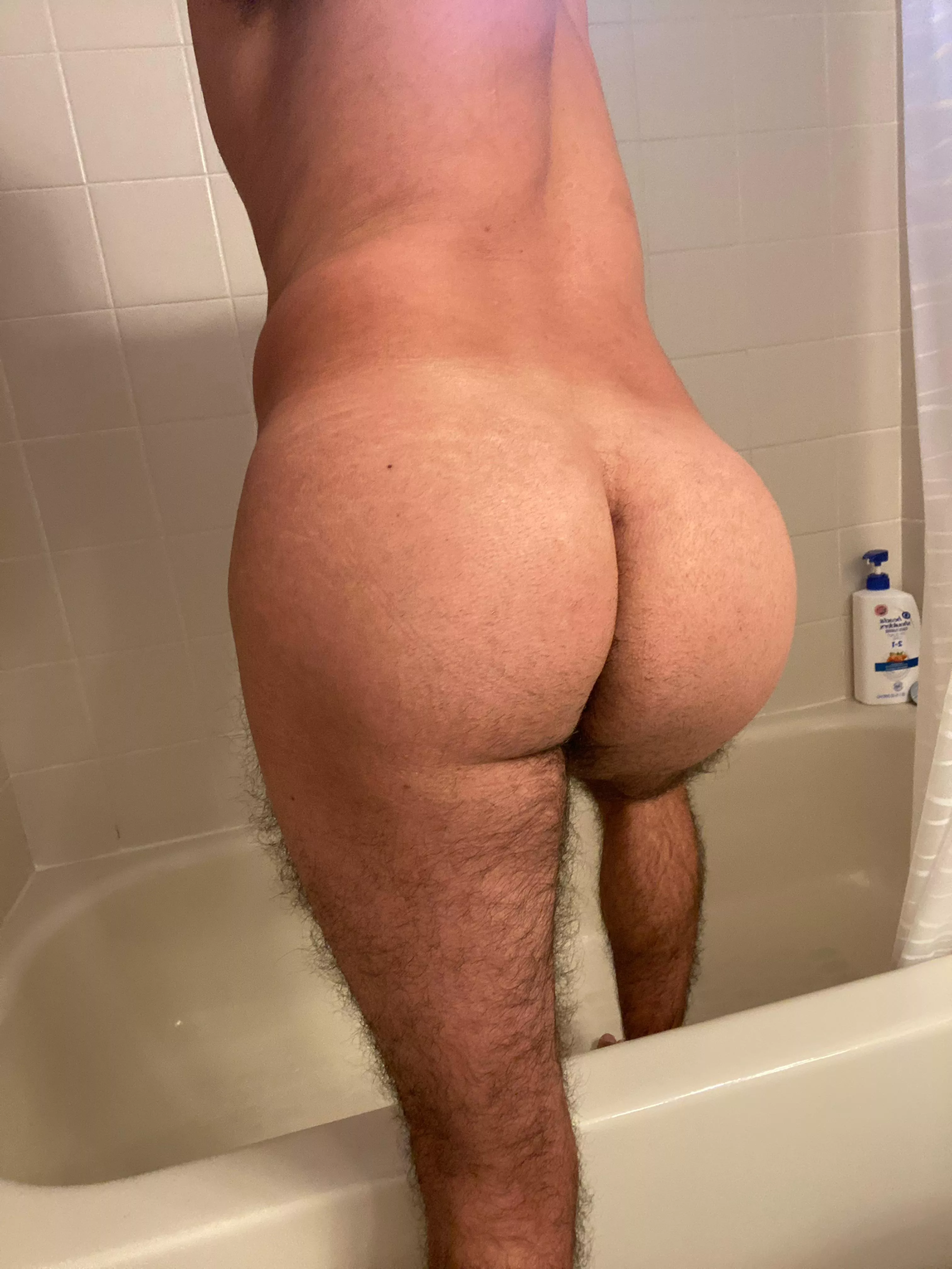 Shower with me??? Dm me for snap