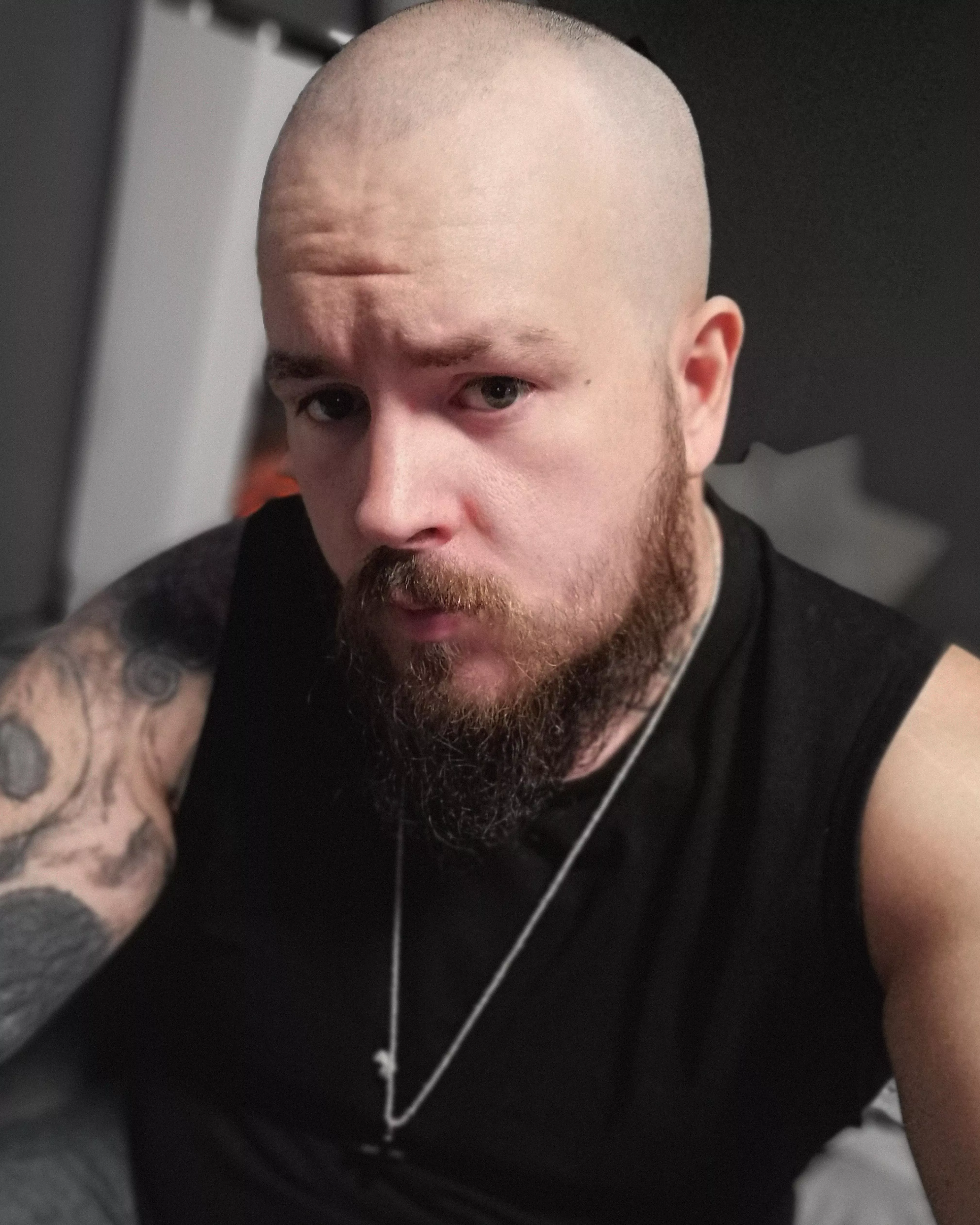 A few days ago i got really drunk and fully shaved my head.... What do you think? ðŸ˜¬