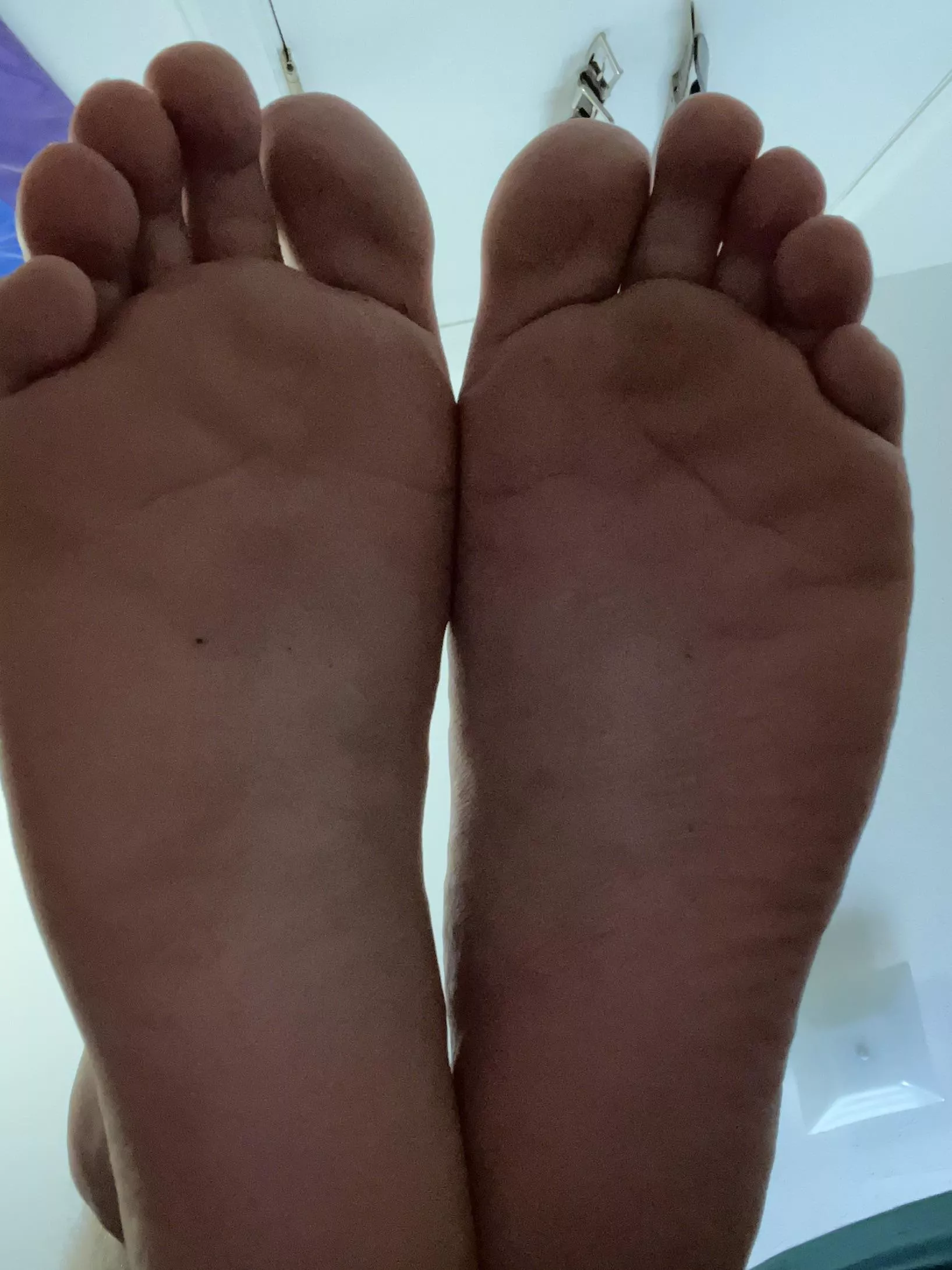 Anyone like stinky soles? 😈🦶