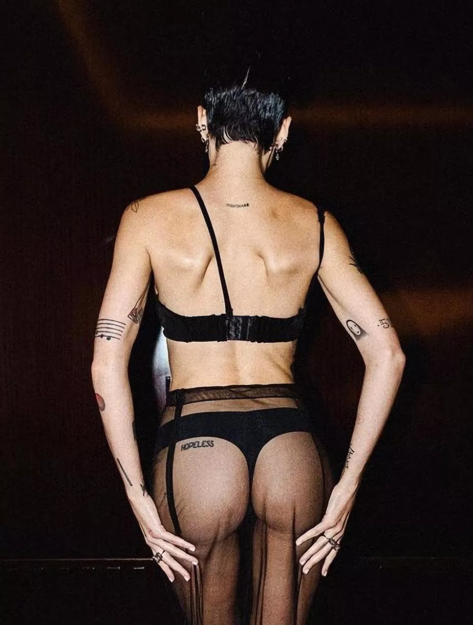 Halsey feeling cheeky