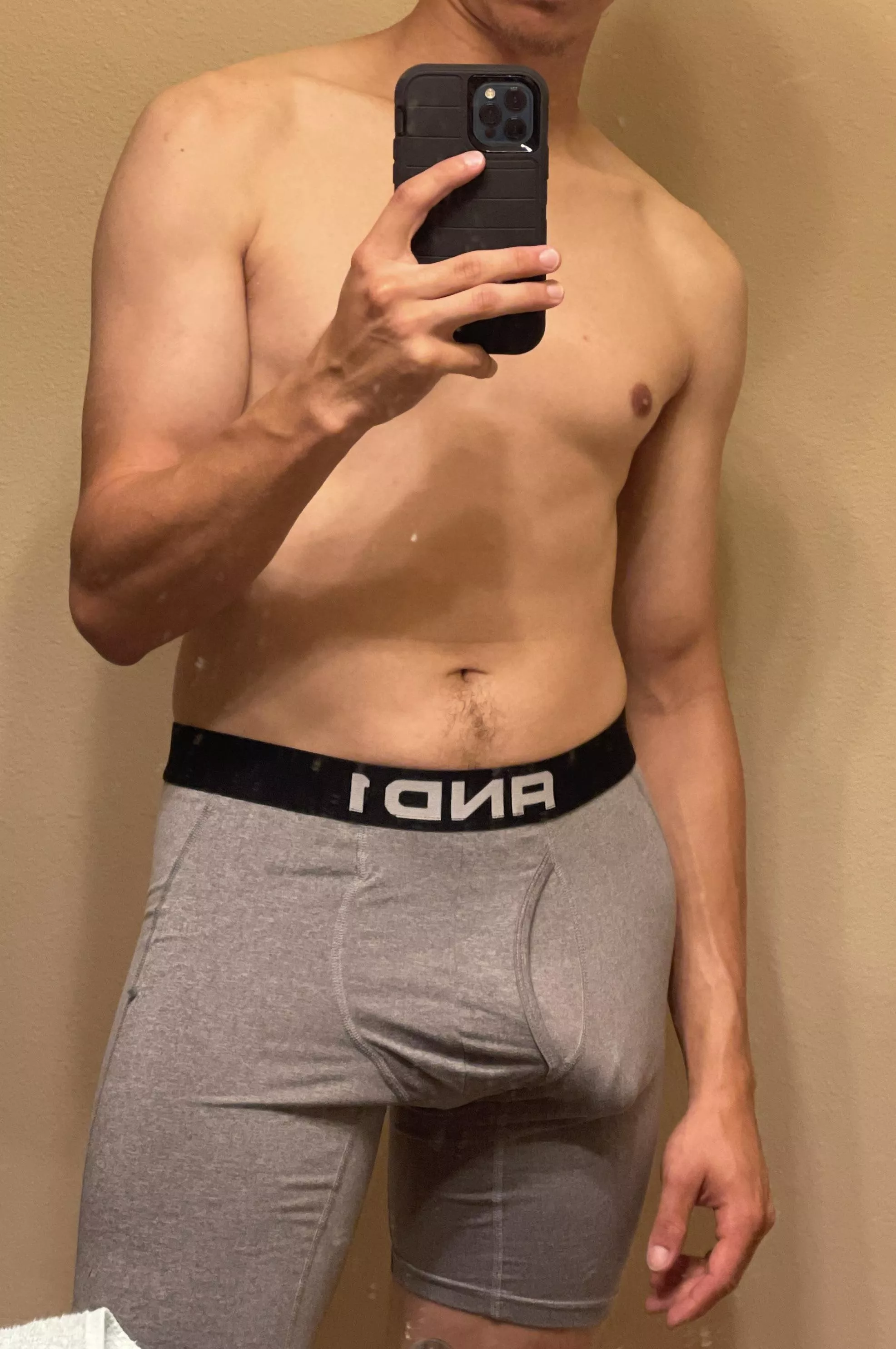 I dont do bulge pics enough. Lmk what you guys think