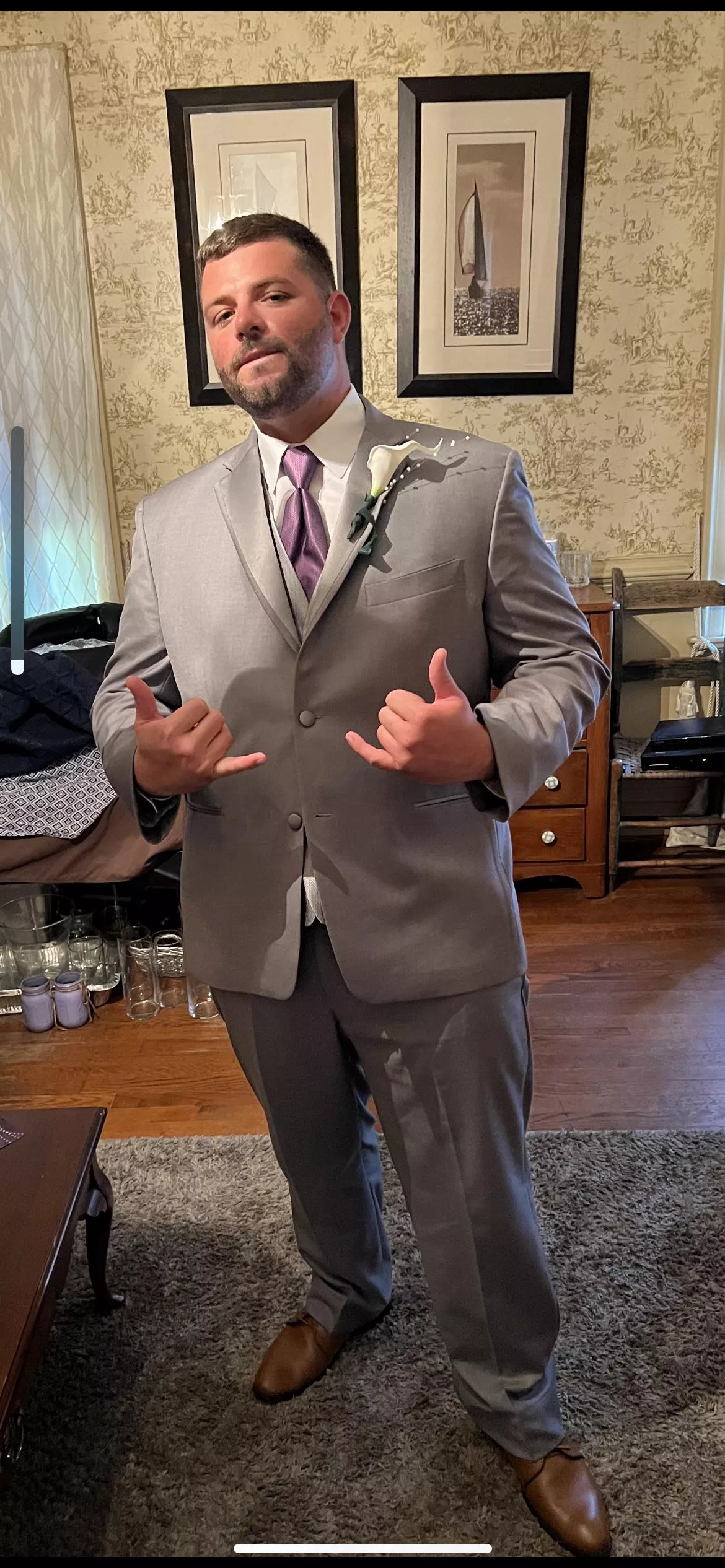 (M25) feeling confident for the first time in a while. Showing off my recent best man attire