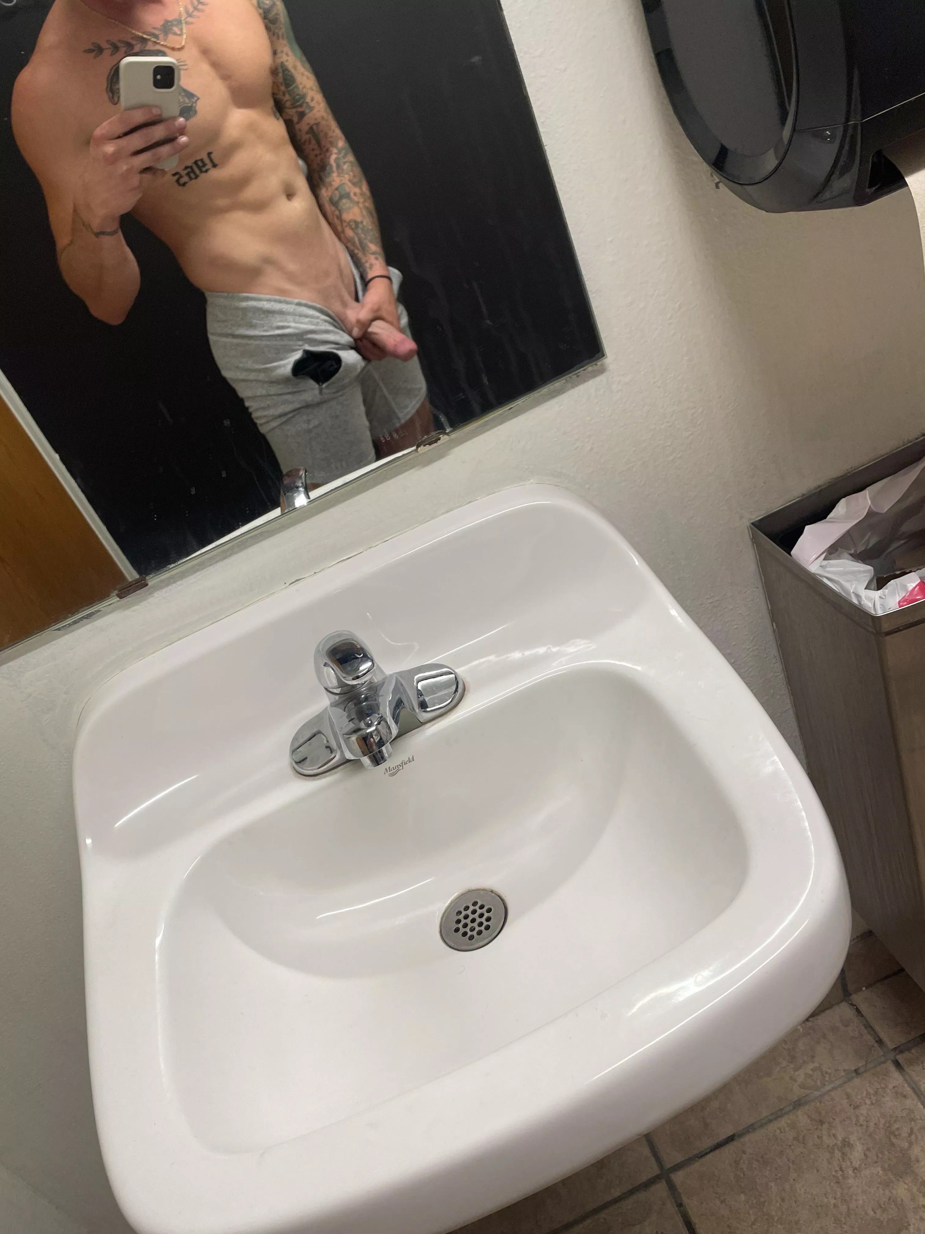 Need help at the gym (M)