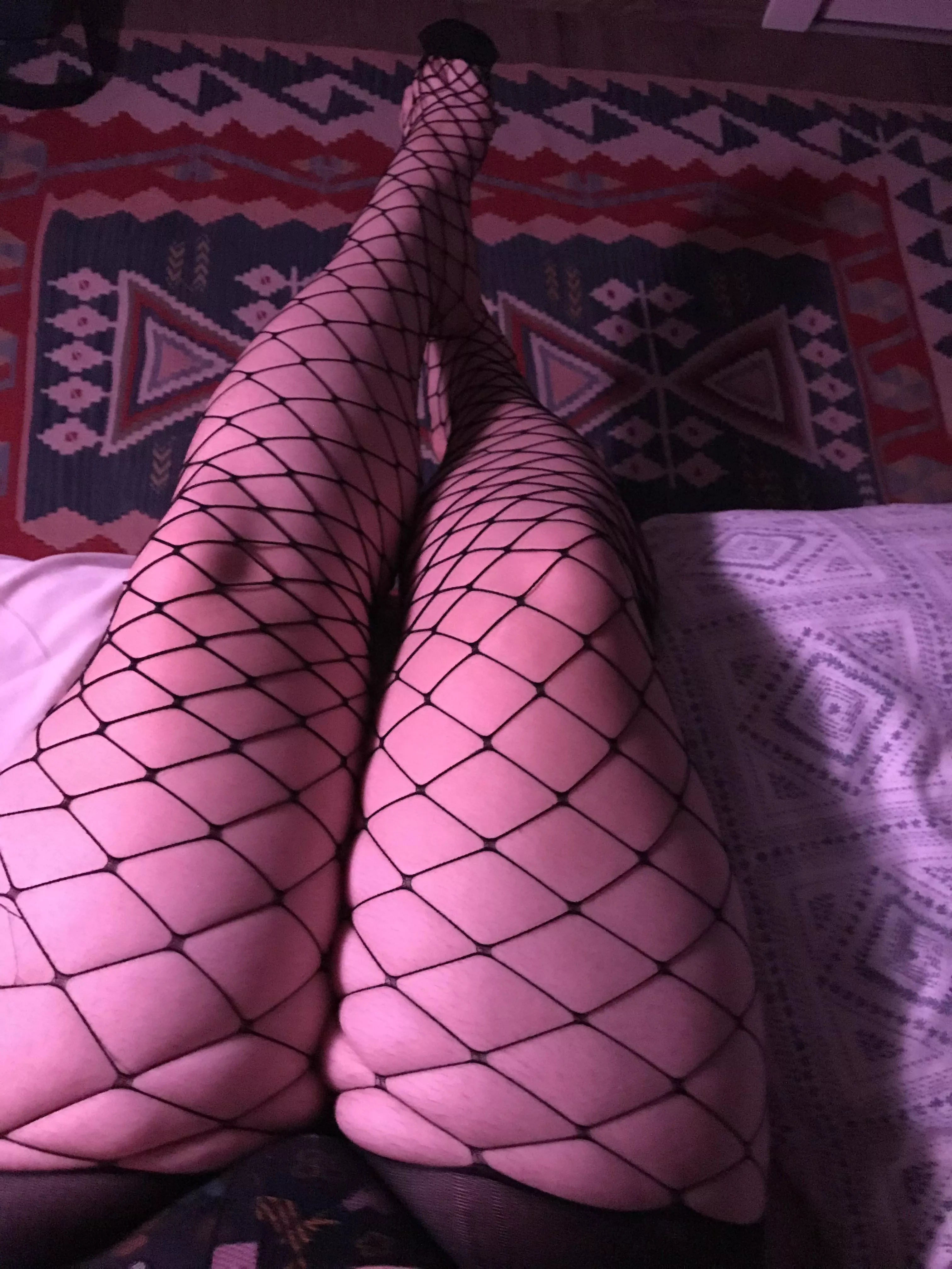 [24] chubby bottom turkish femboy here! single and ready to mingle â¤ï¸