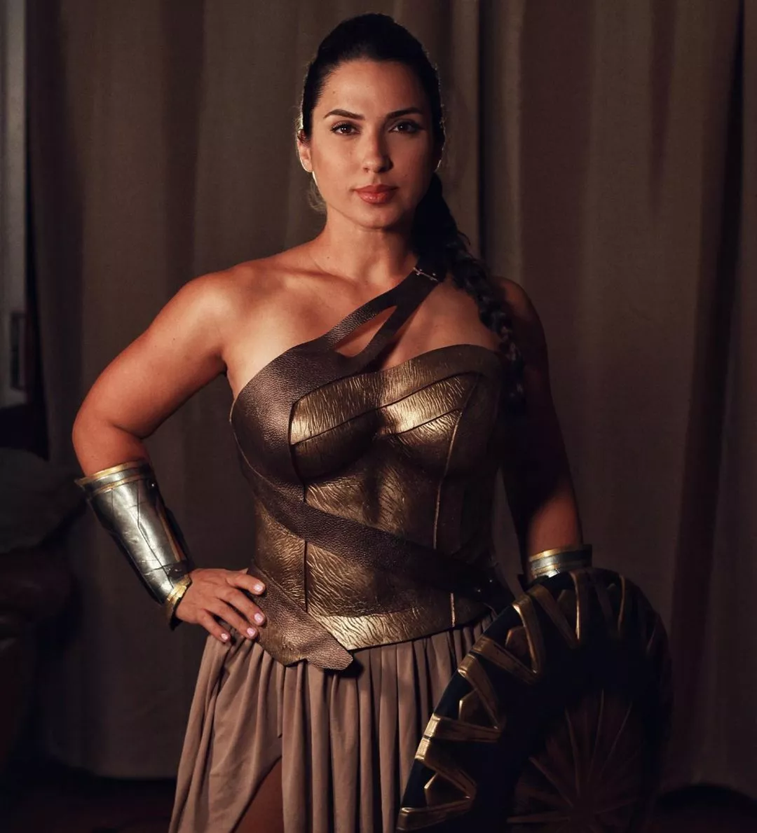 Amazonian Wonder Woman by Lis.Wonder