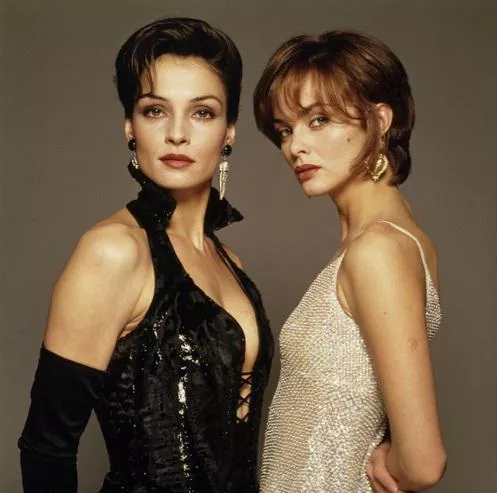 Famke Jansen & Izabella Scorupco, 1995