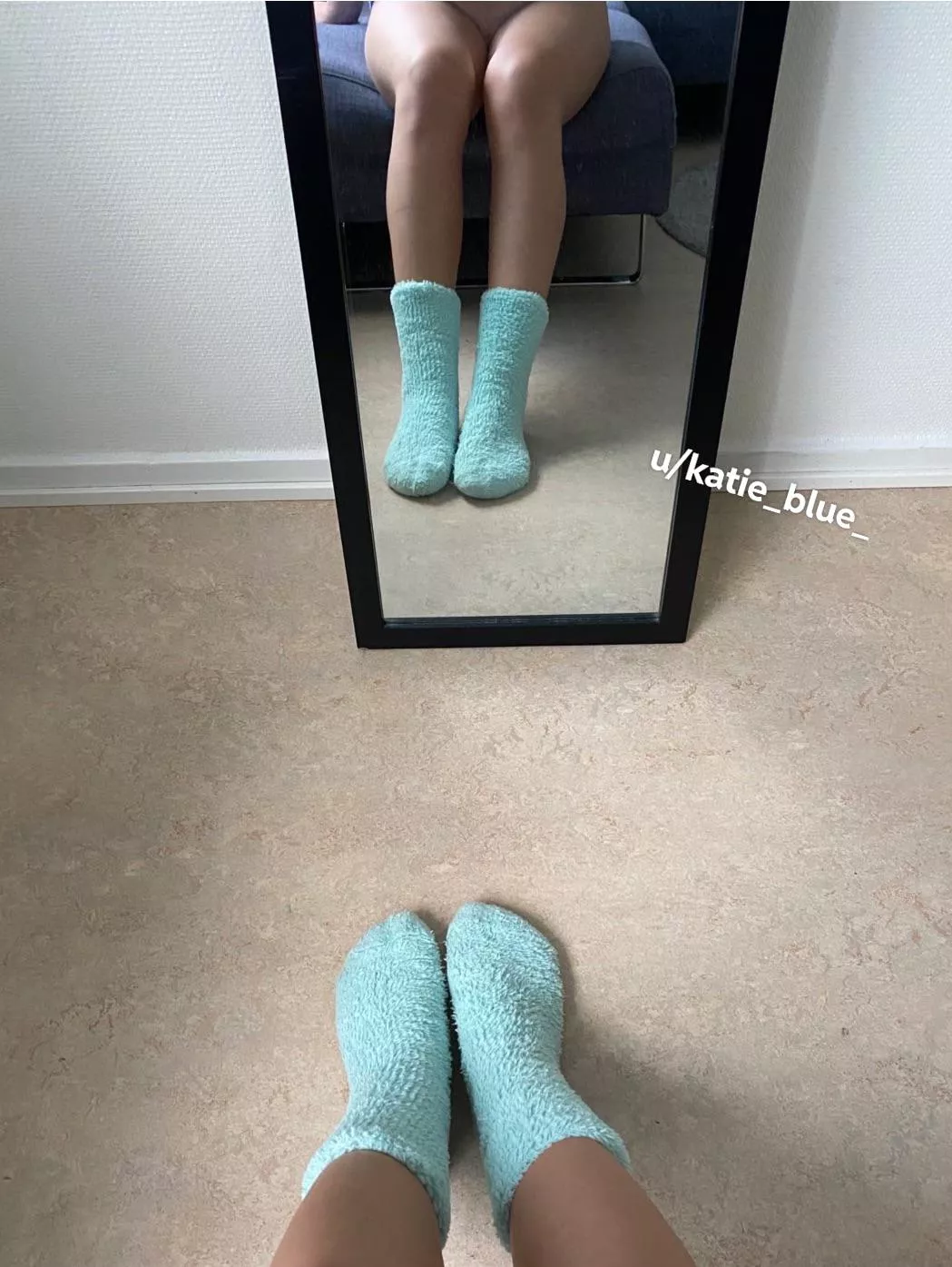 [female] Thick, fluffy and warm blue socks 😉