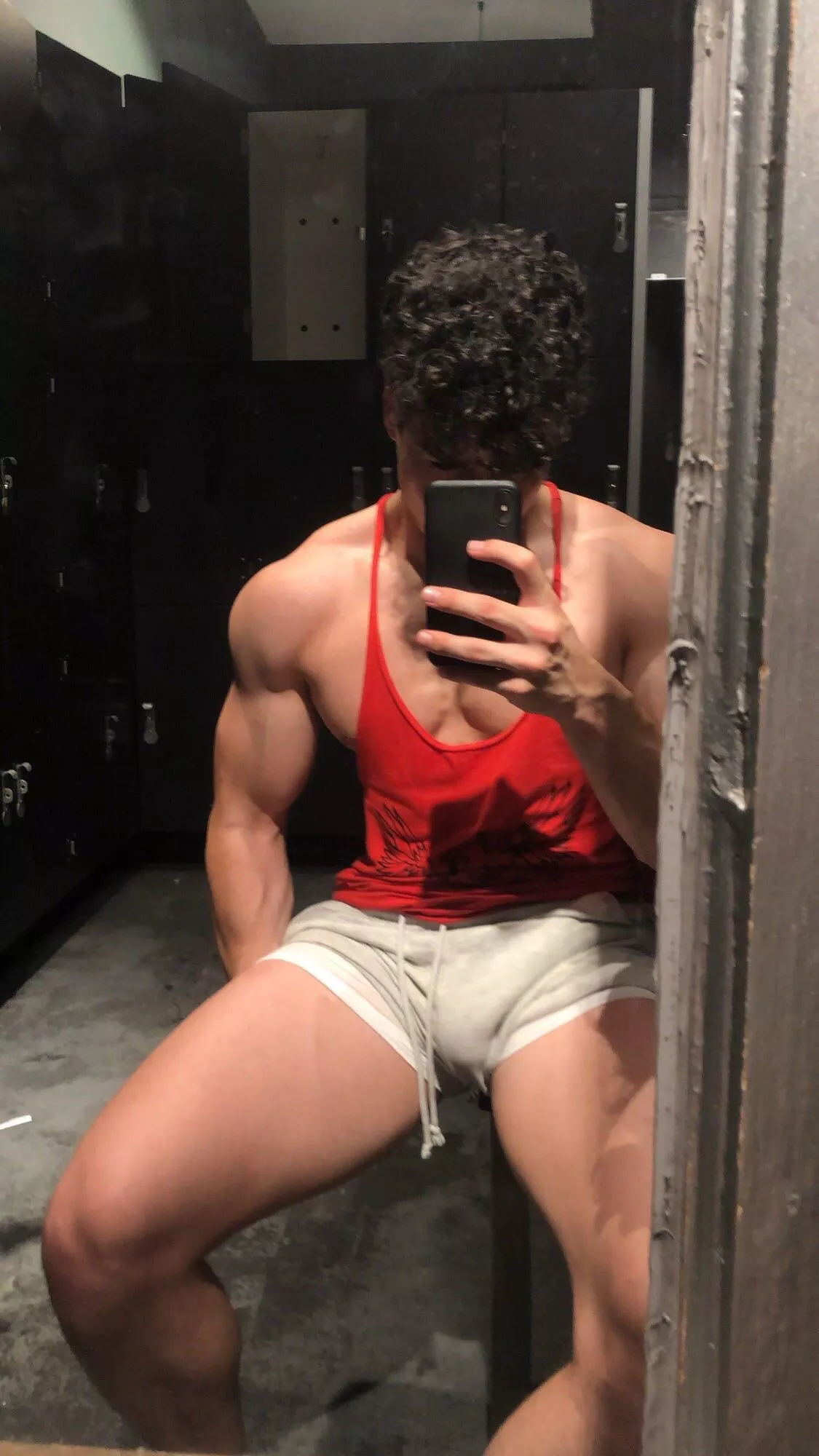 [21] letâ€™s open a gym only for bros (invitations accepted)