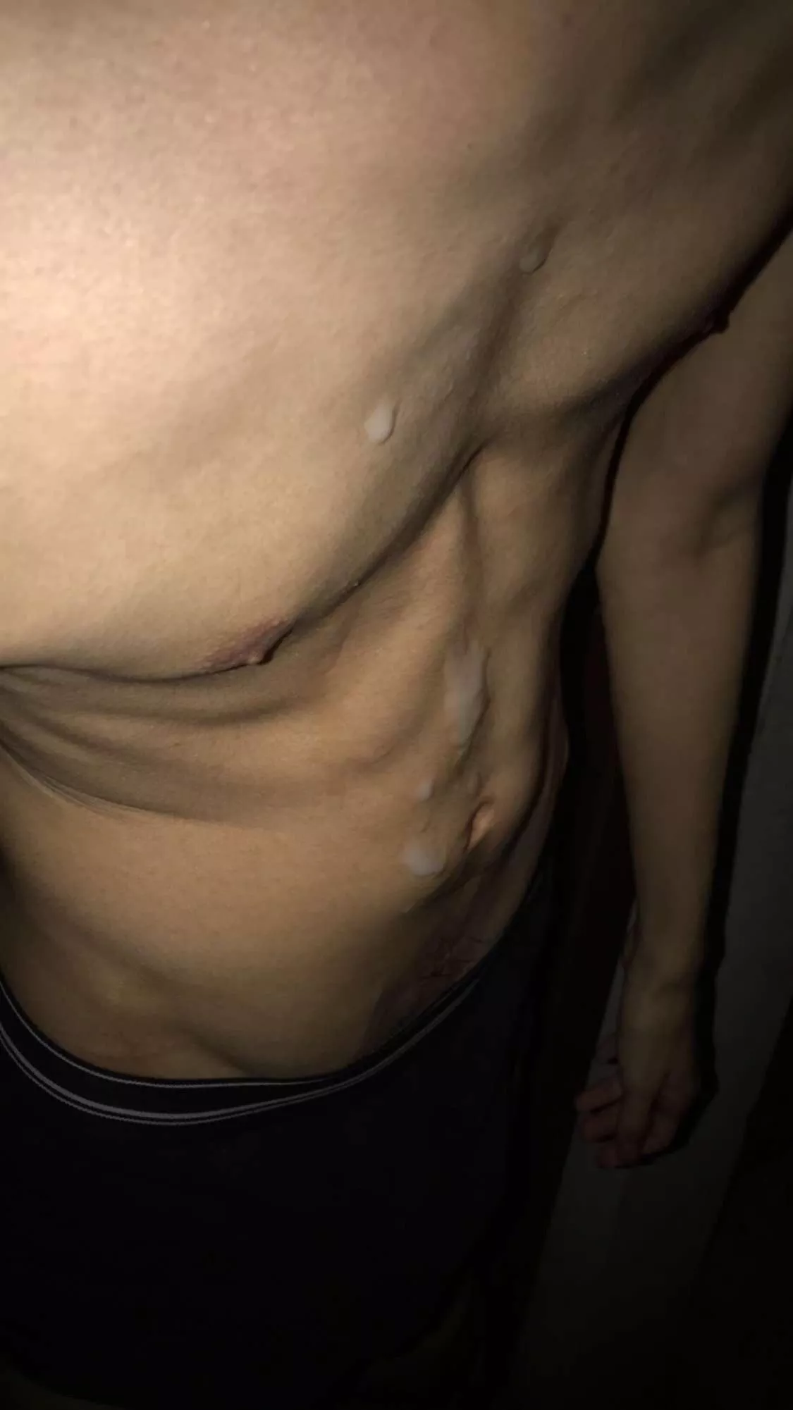 22 vers. Twink for muscular guys. HMU with your happy trails. Snap: callmek1n6