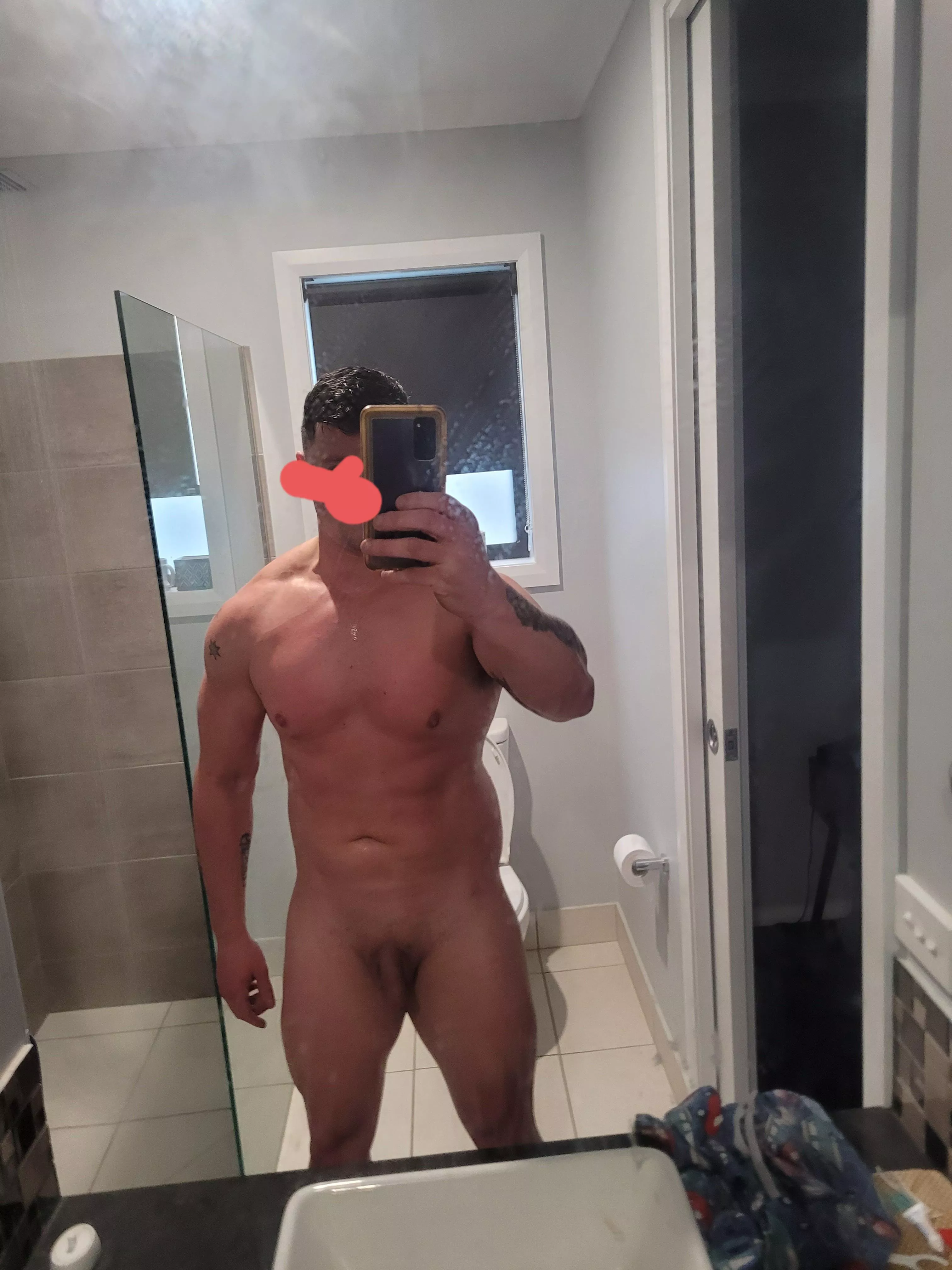 34 yo m rate me please :))