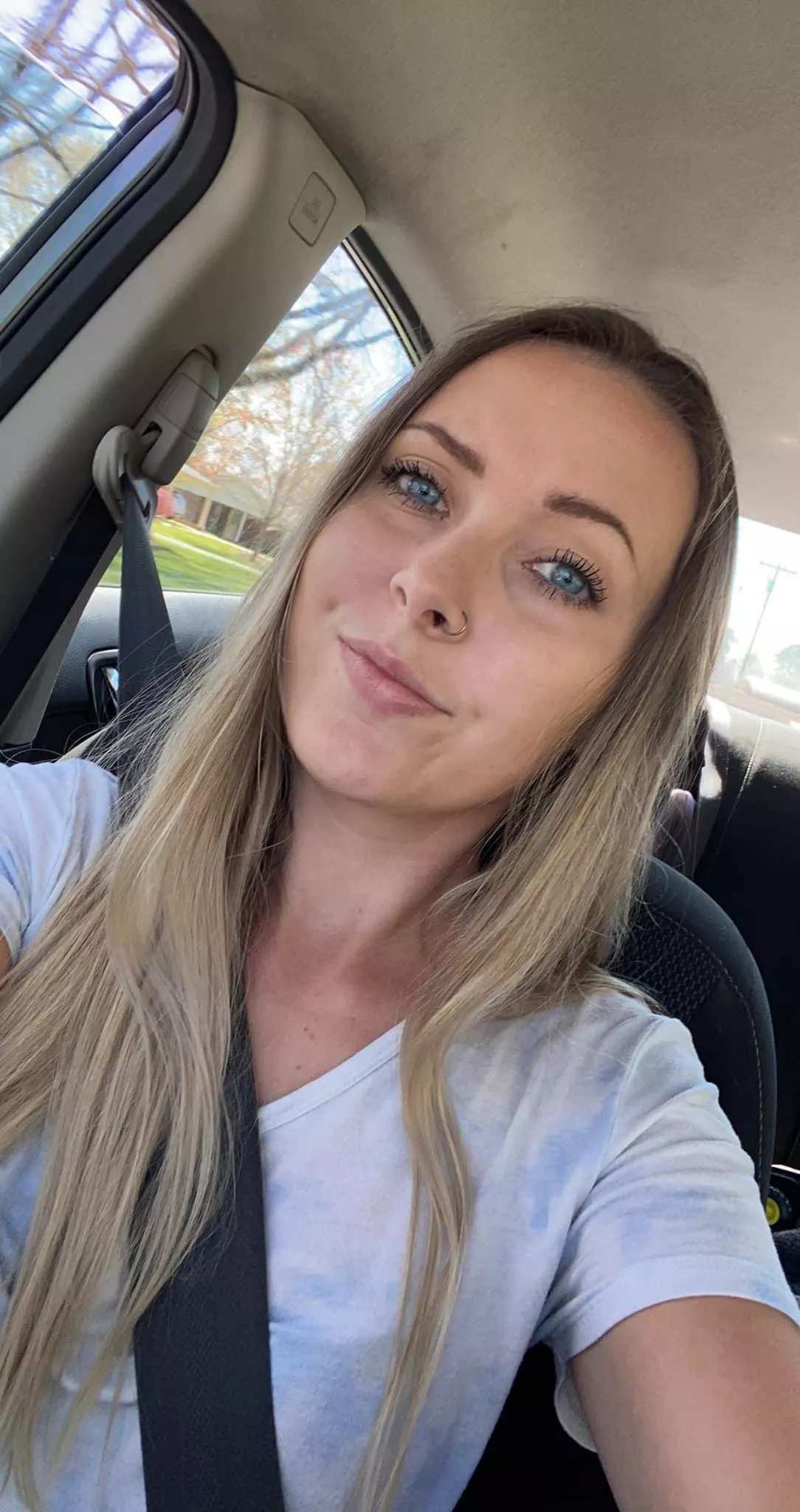 Can someone cum on her face?