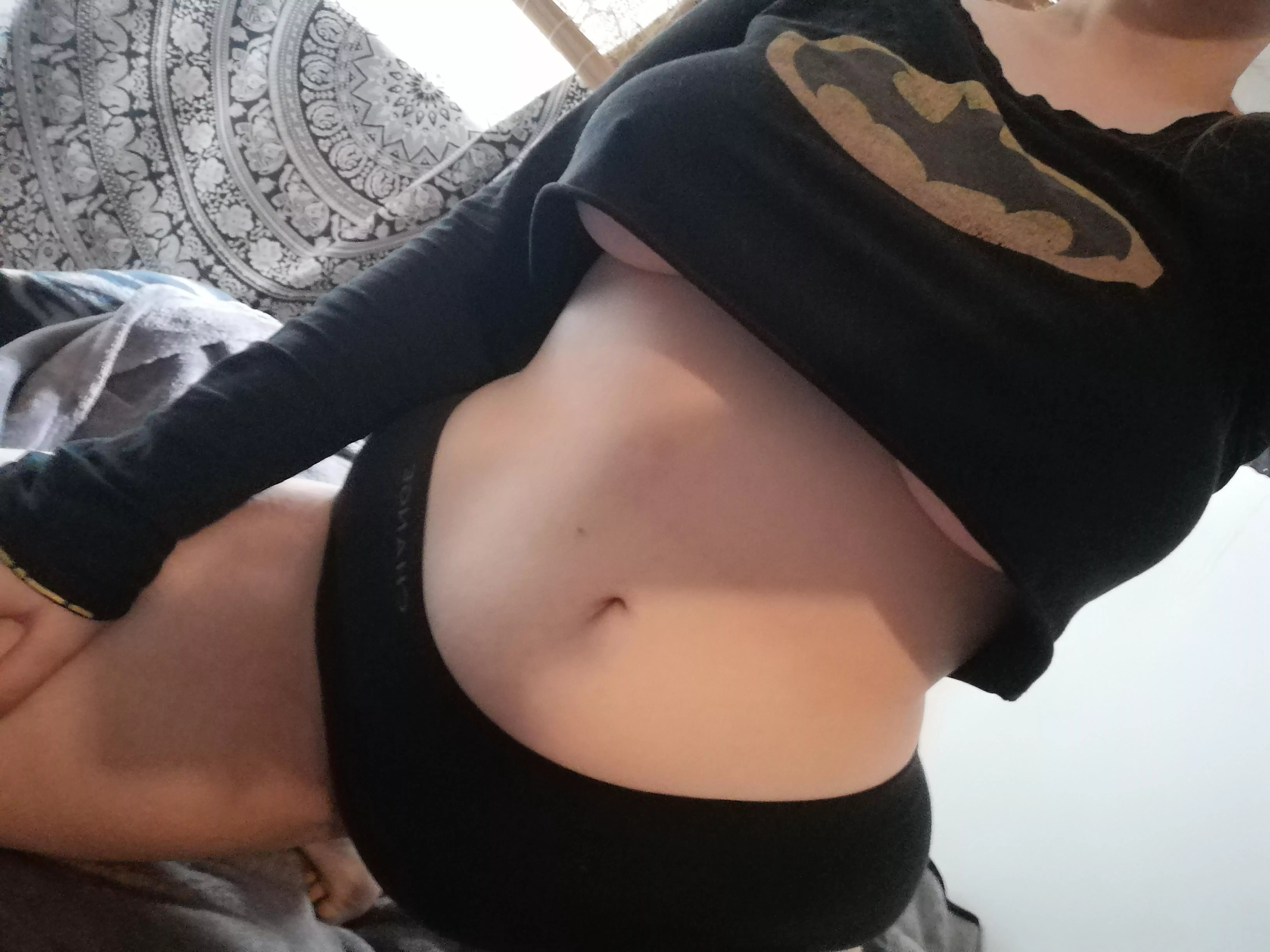 comfy nerdy gf ðŸ–¤ [f]