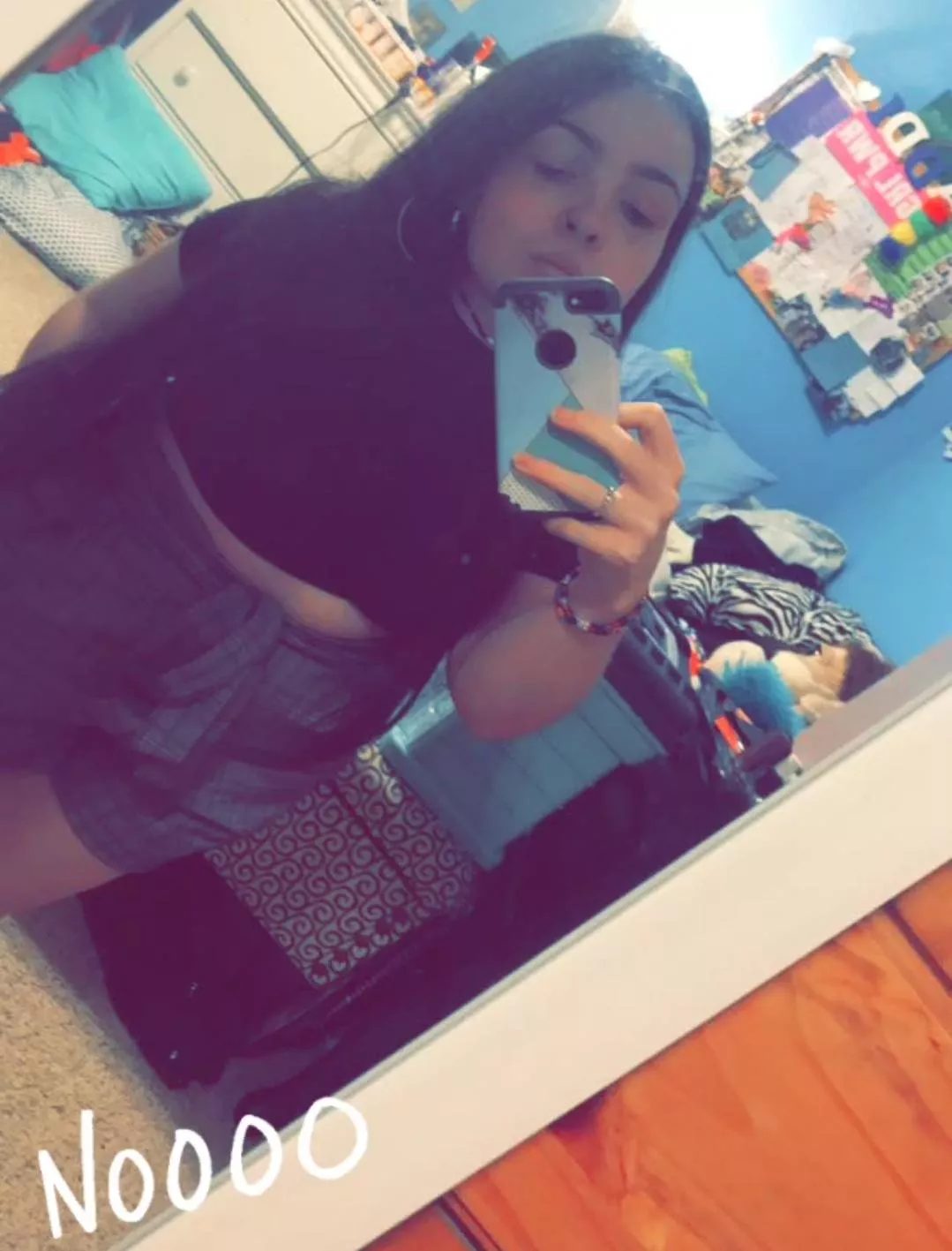 Is this cute? usually crop tops are too long for me (F22)