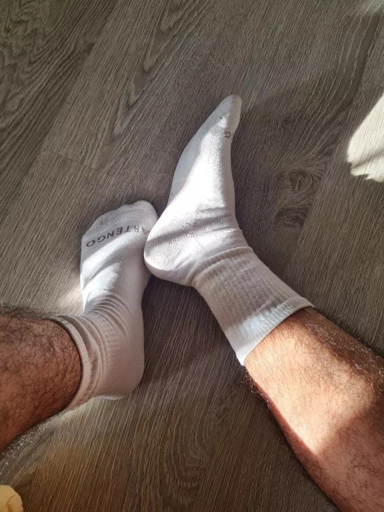 My straight friendâ€™s feet looking for slaves