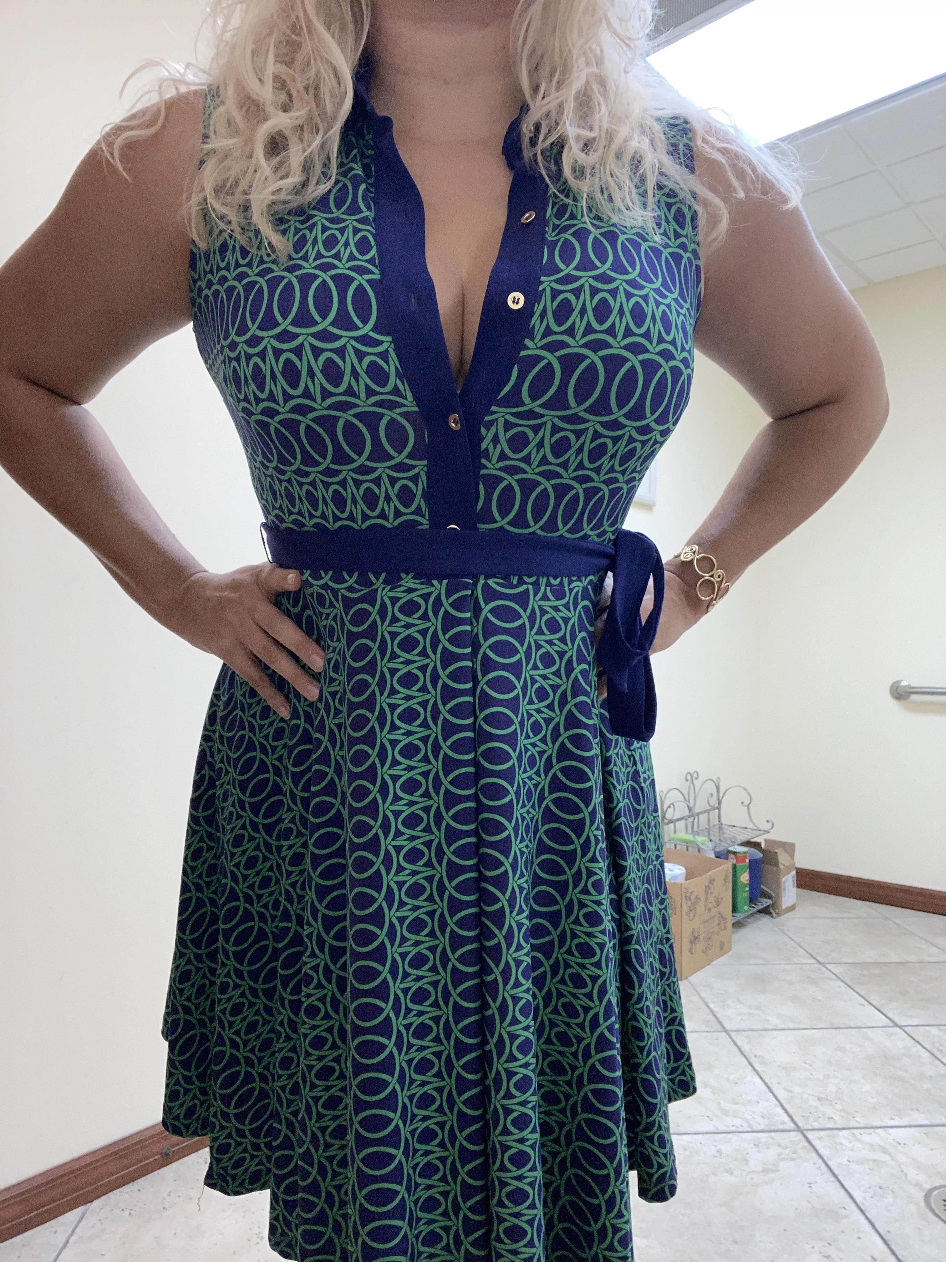 Such a great dress to wear at work [F]