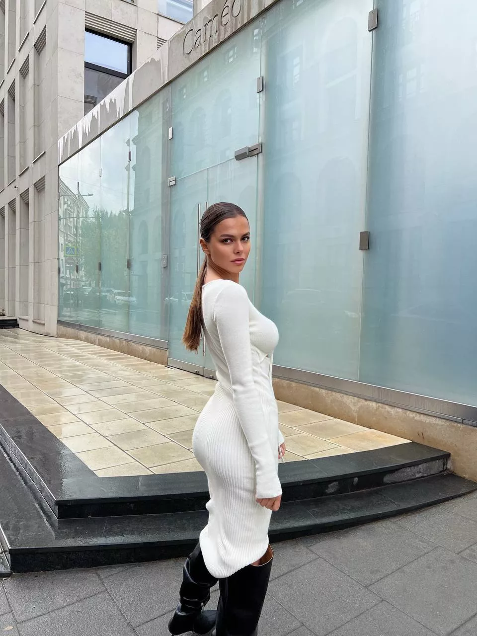 Curvy in white 2