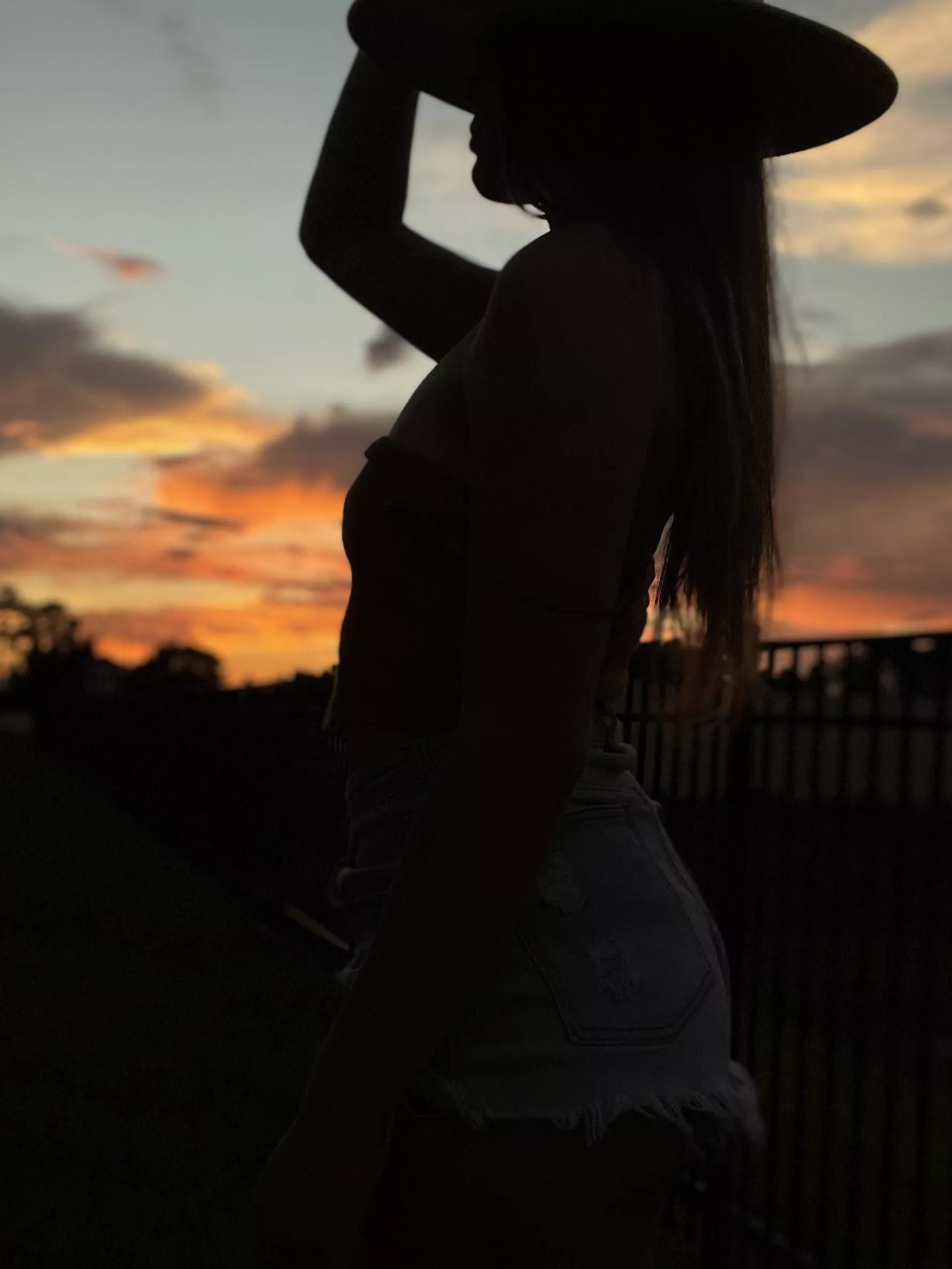 denim jeans pair well with sunsets ðŸ¤©