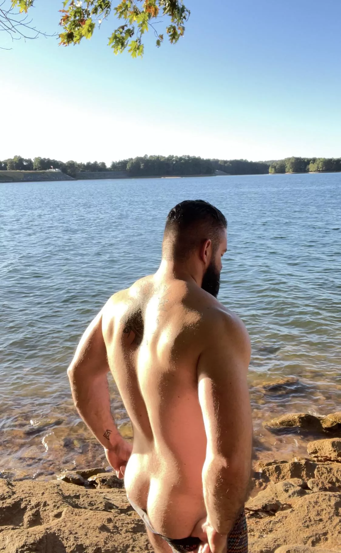 Hairy waterside ass