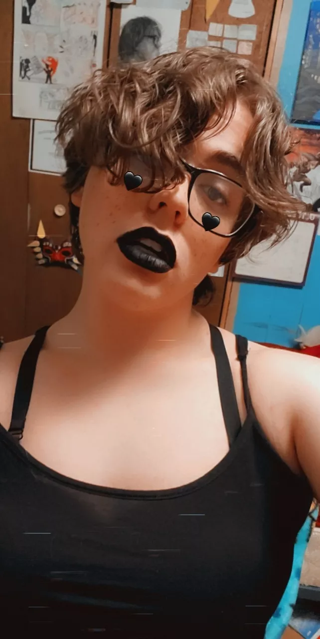 Like my lips? ðŸ’‹ (She/Her)