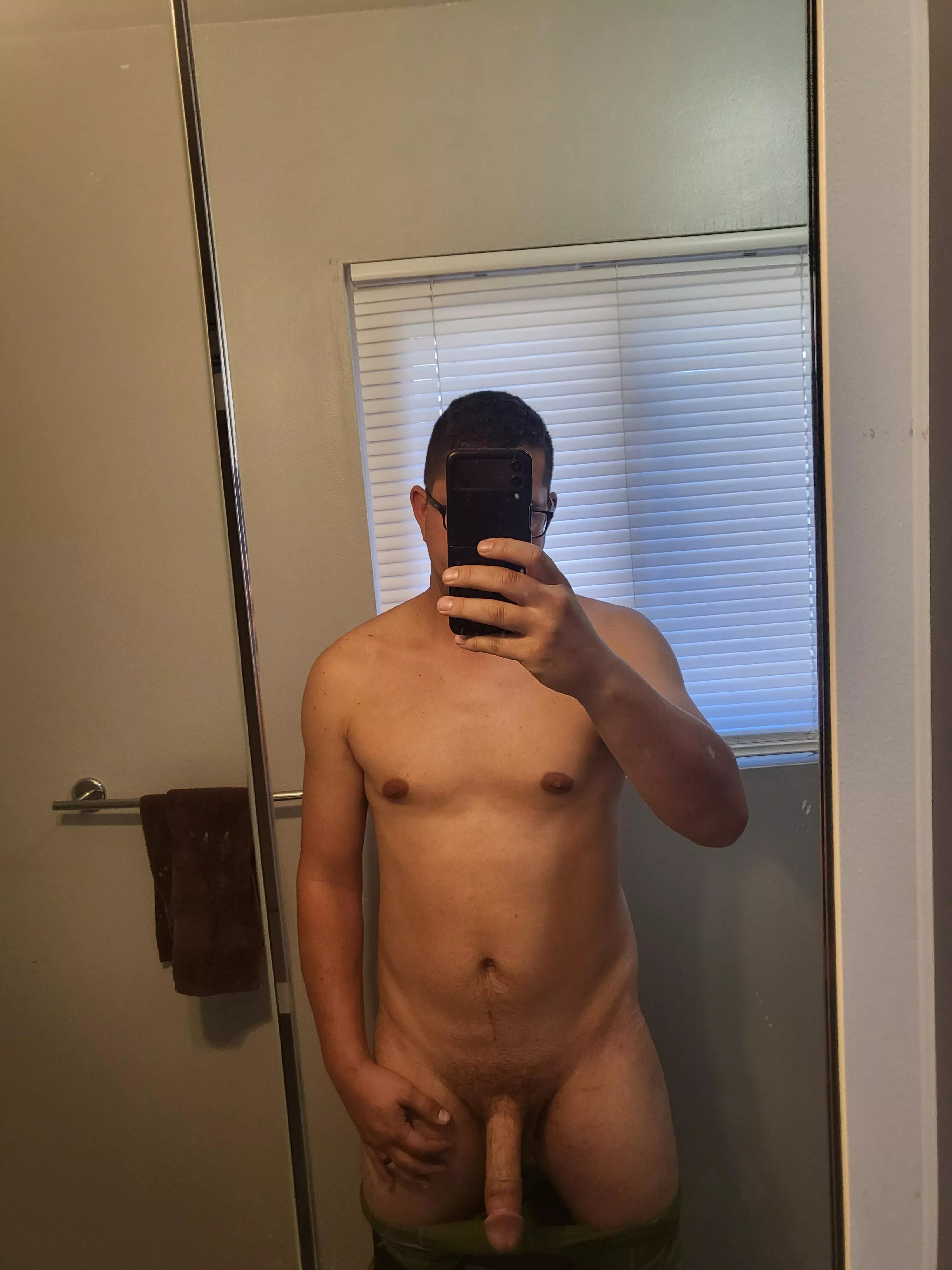 [m] I'm chunky and always self conscious.