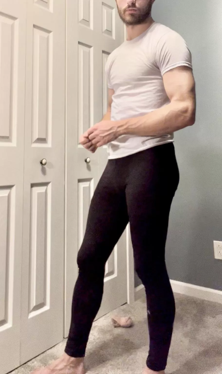 Thoughts on straight guys in leggings?